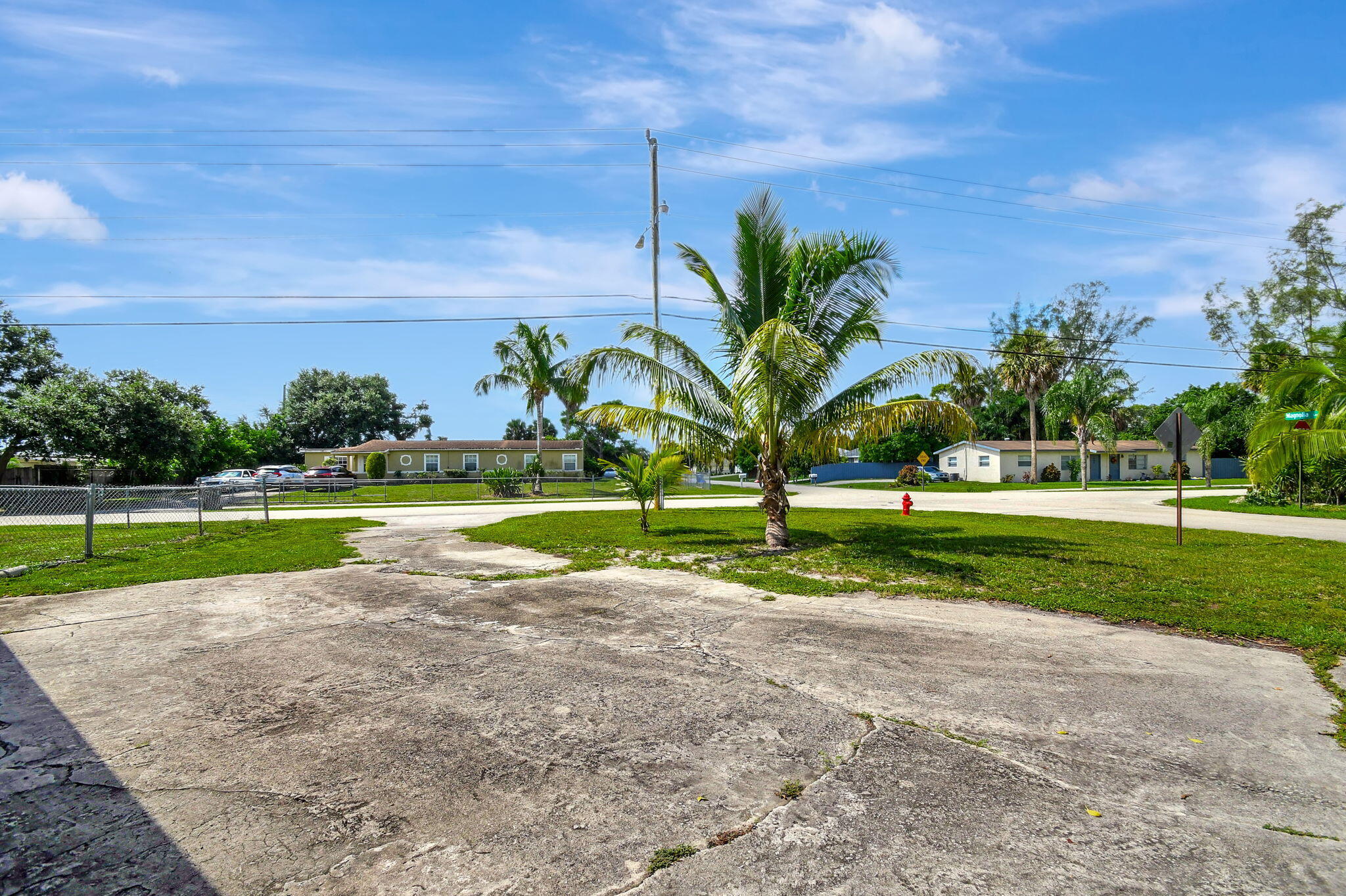 1642 Magnolia Lane