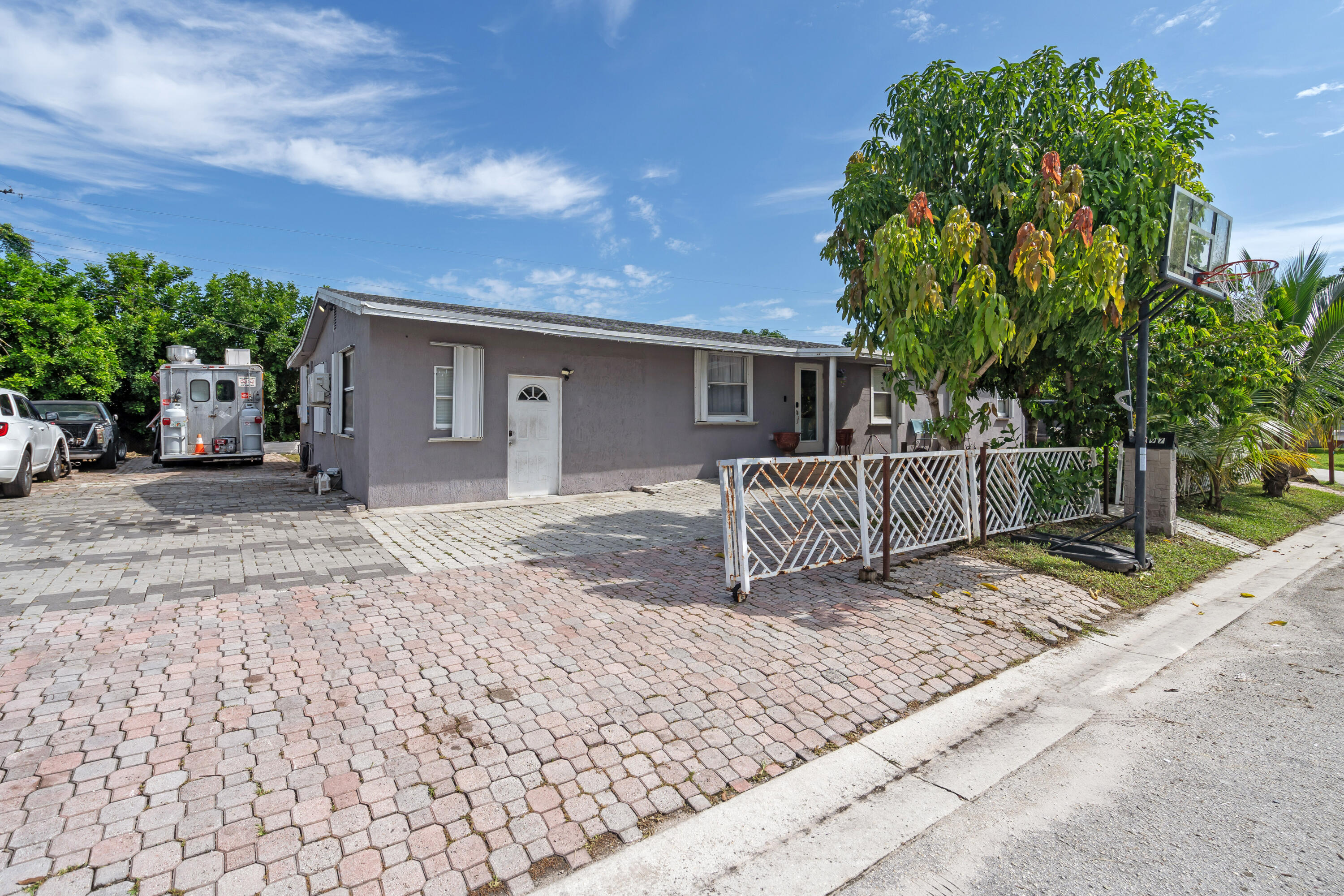 4297 Melaleuca Trail