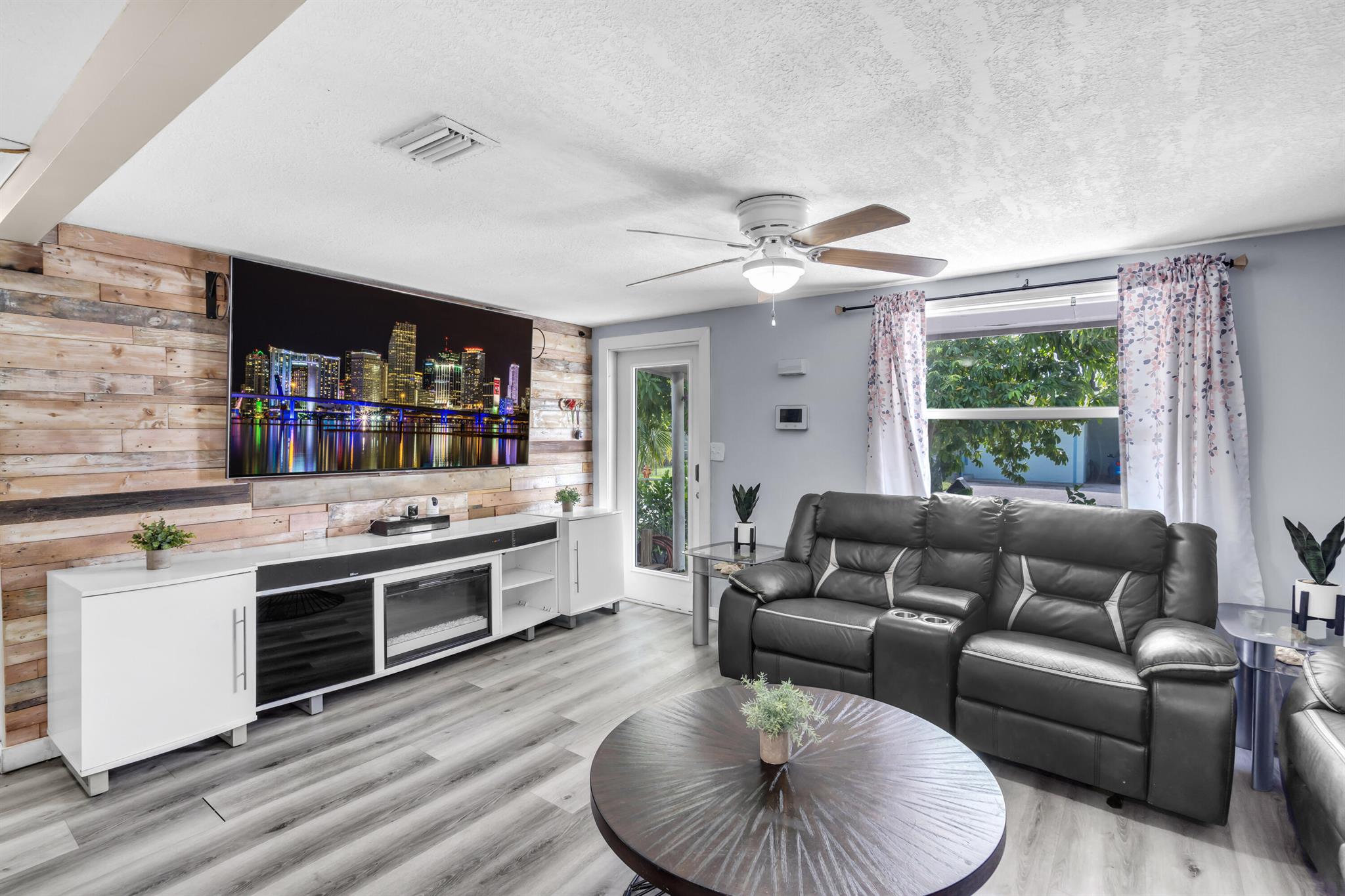 4297 Melaleuca Trail