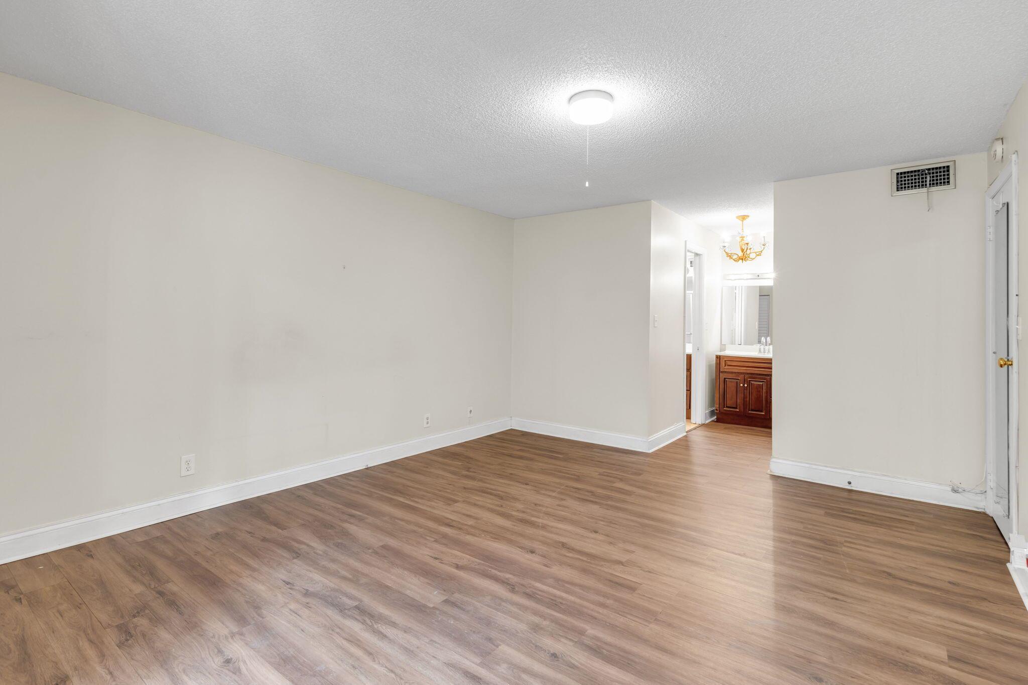5900 NW 44th Street 106
