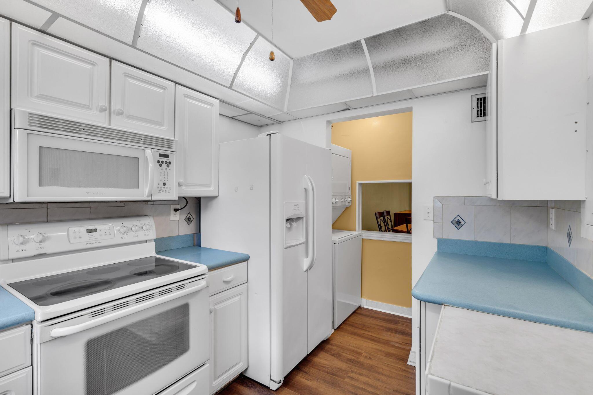 5900 NW 44th Street 106