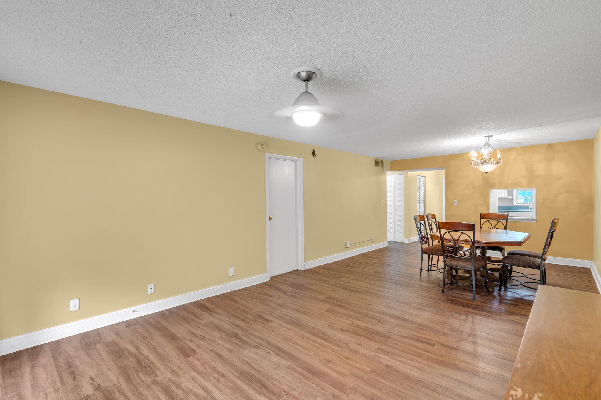 5900 NW 44th Street 106
