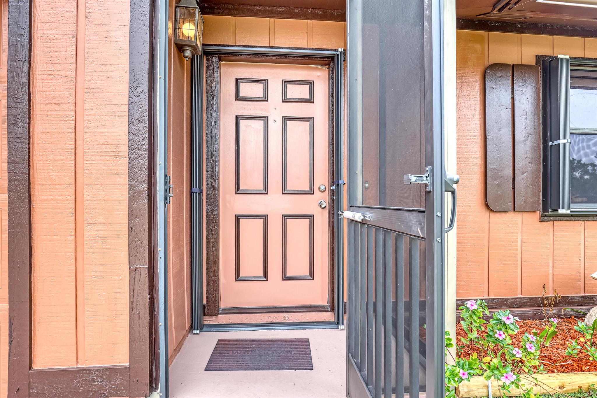 359 La Mancha Avenue