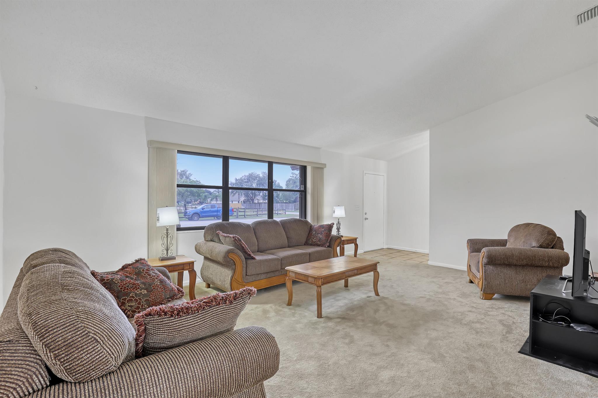 359 La Mancha Avenue