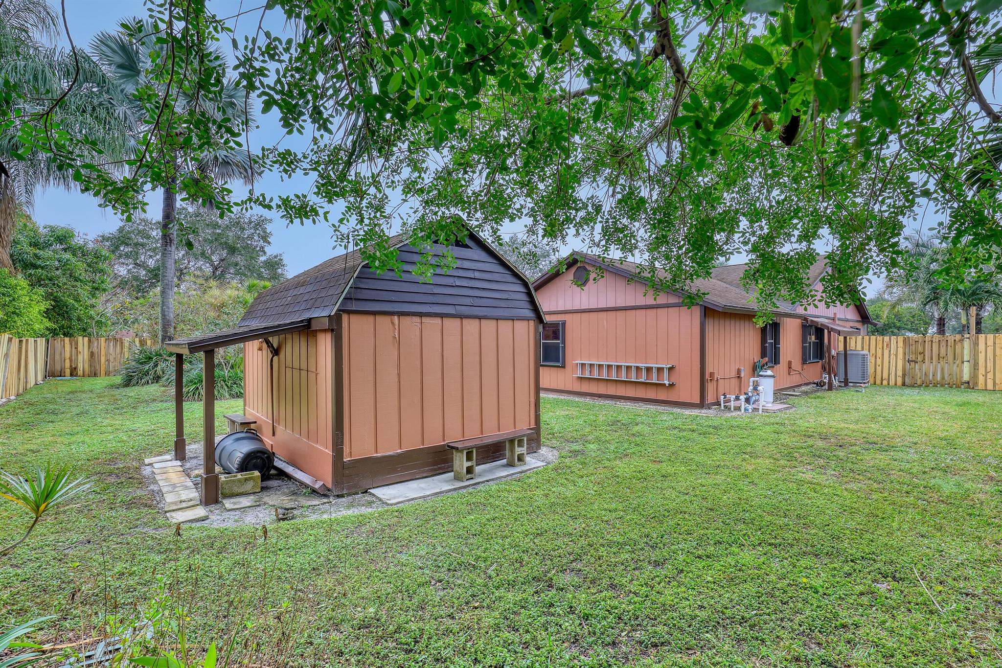 359 La Mancha Avenue