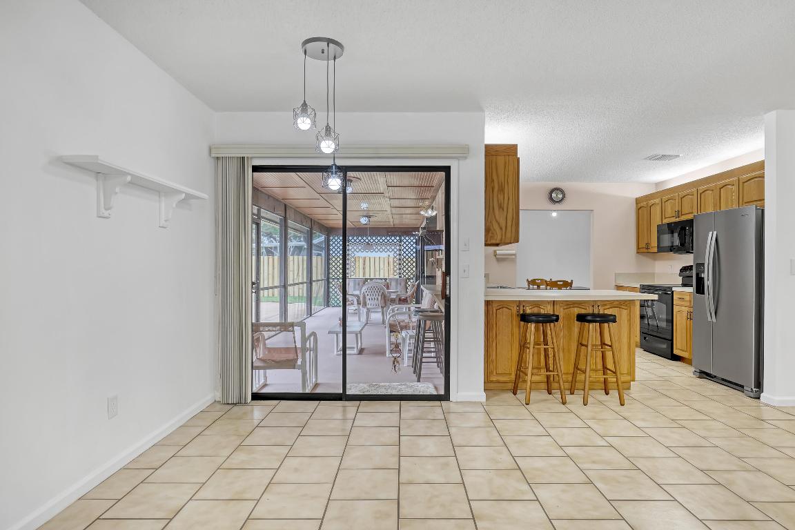 359 La Mancha Avenue