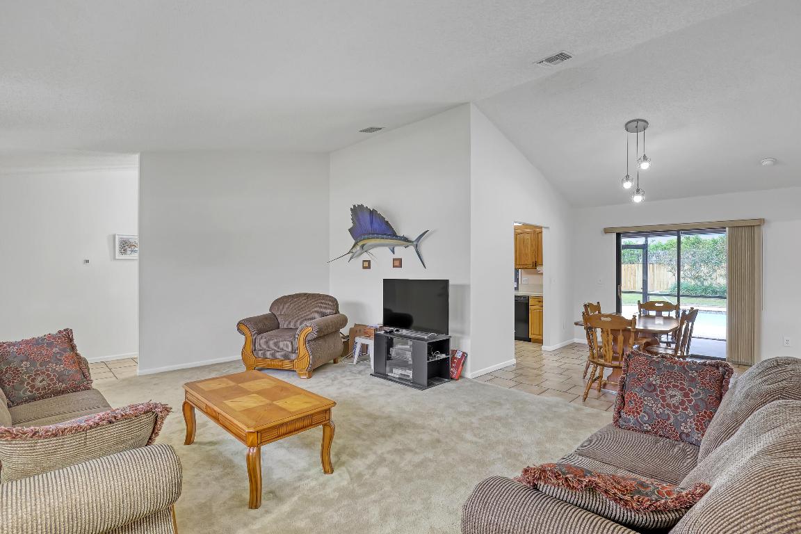 359 La Mancha Avenue