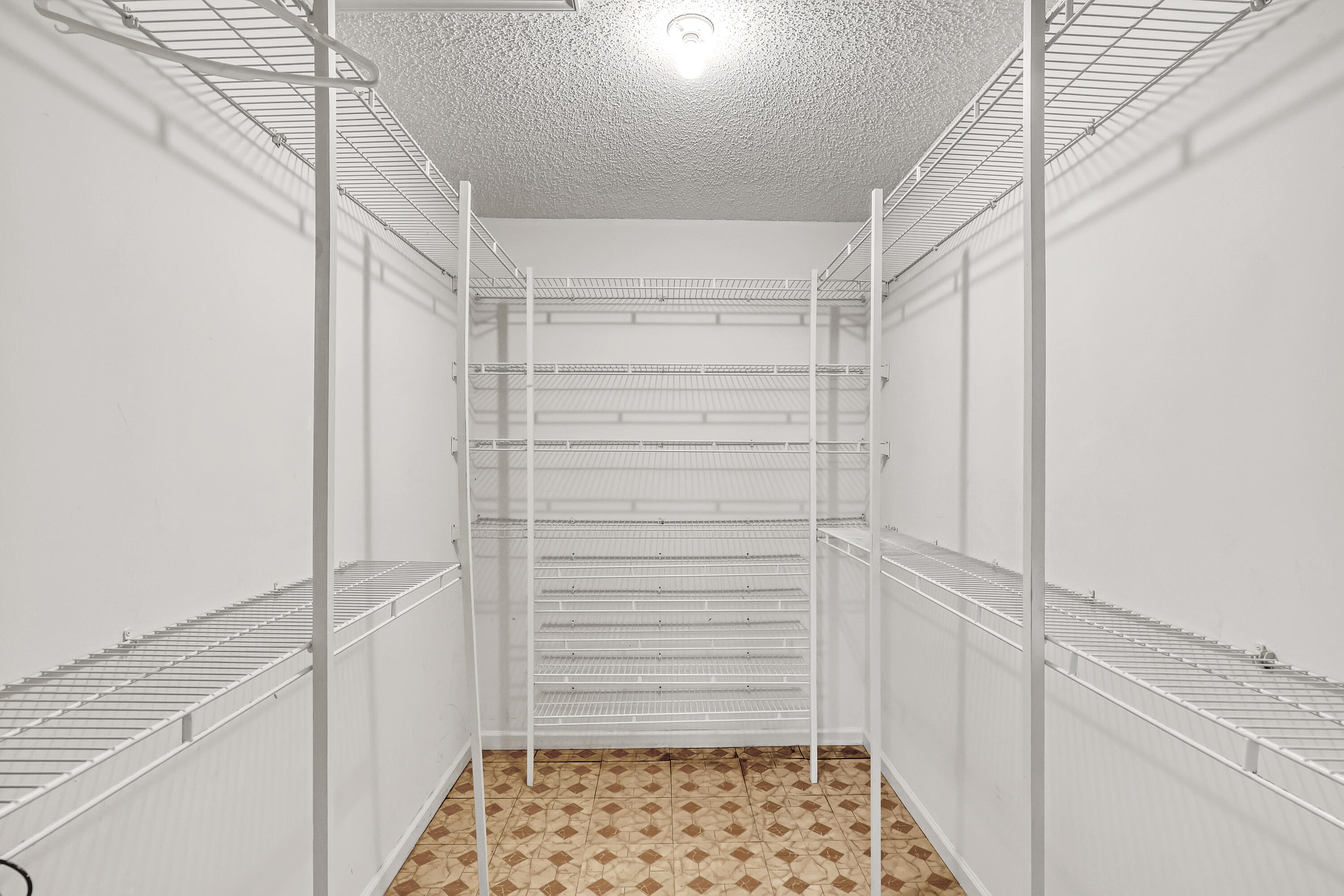 359 La Mancha Avenue