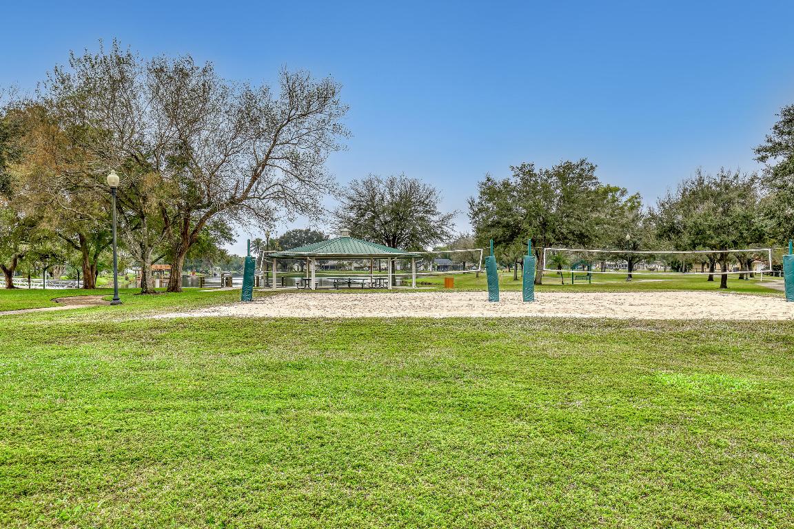 359 La Mancha Avenue