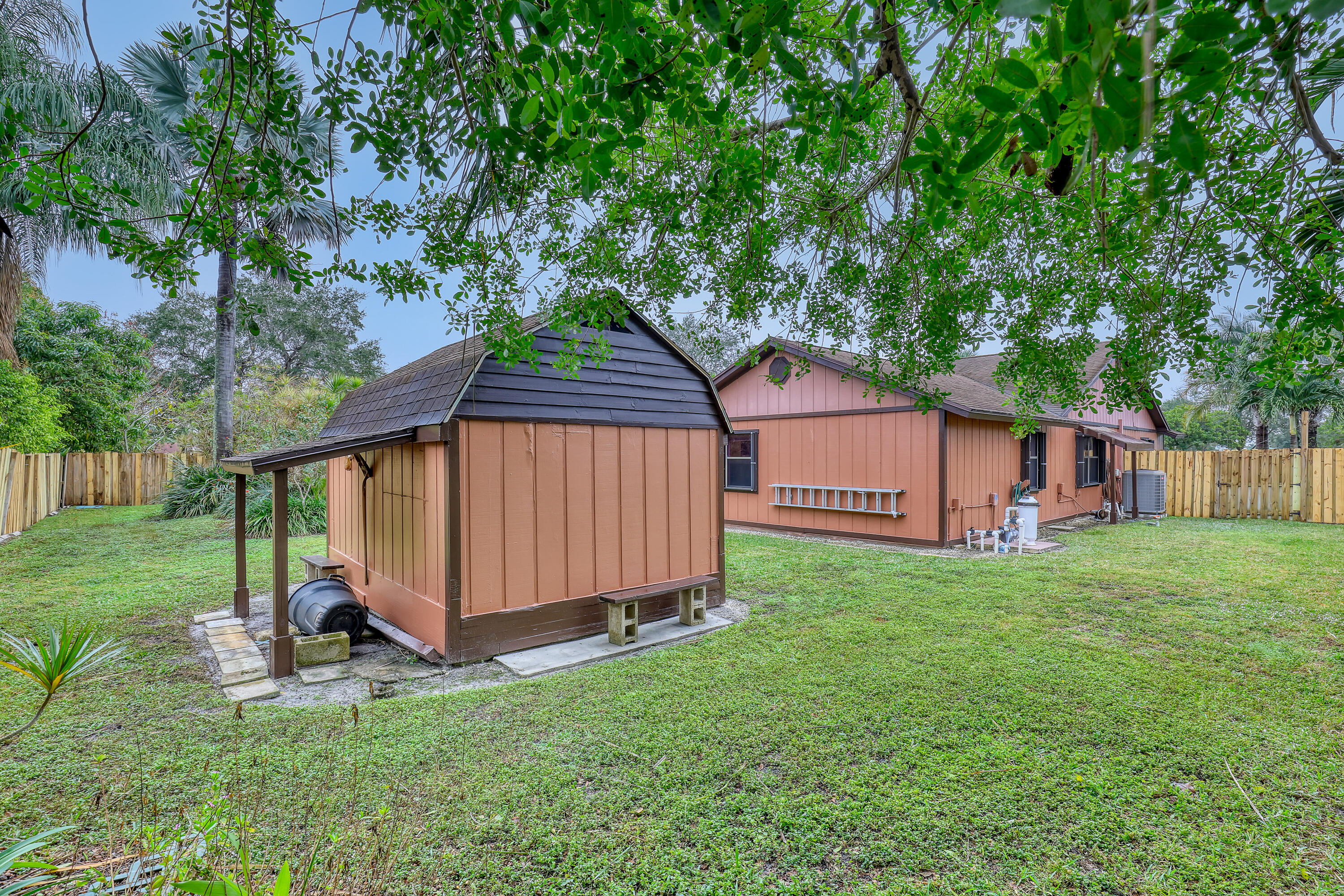 359 La Mancha Avenue