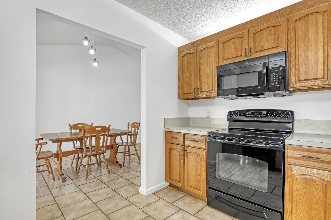 359 La Mancha Avenue