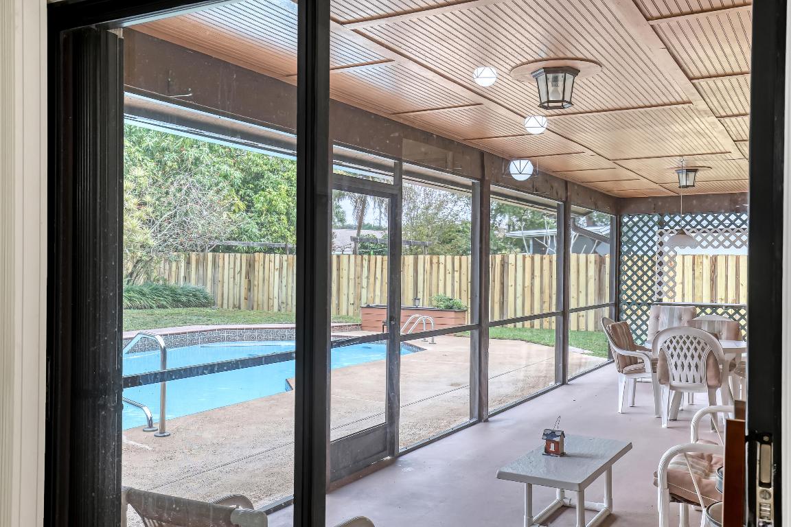 359 La Mancha Avenue