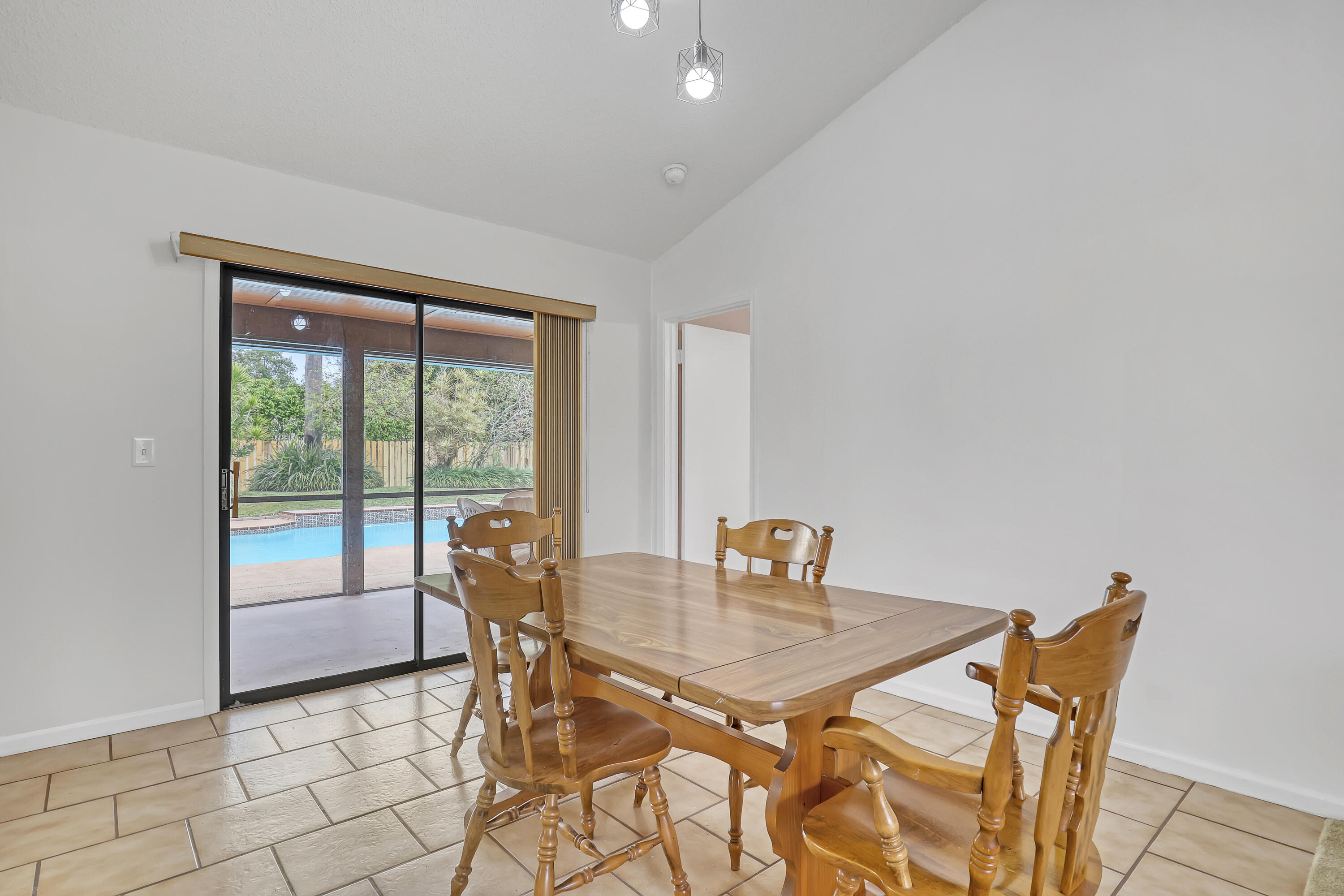 359 La Mancha Avenue