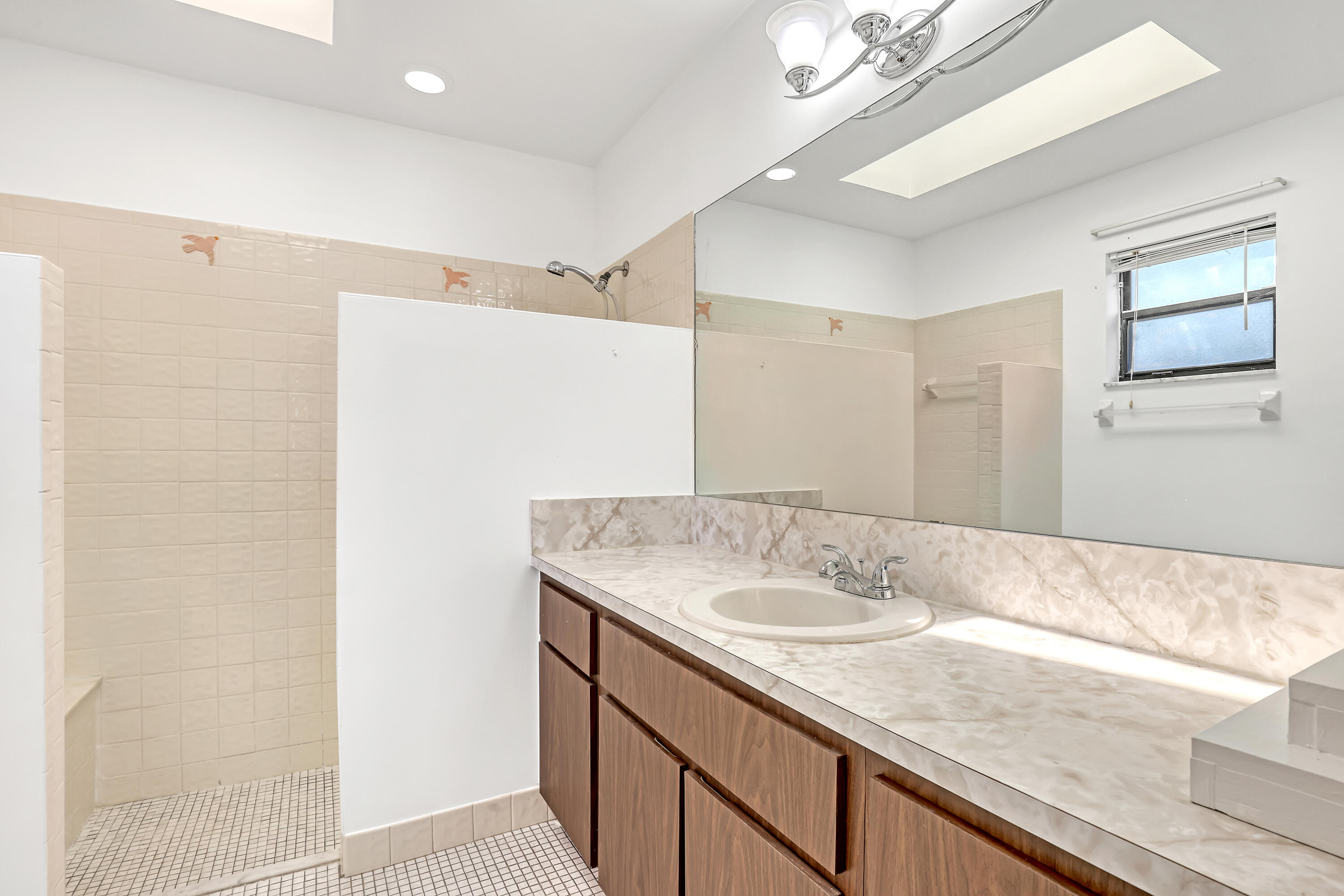 359 La Mancha Avenue