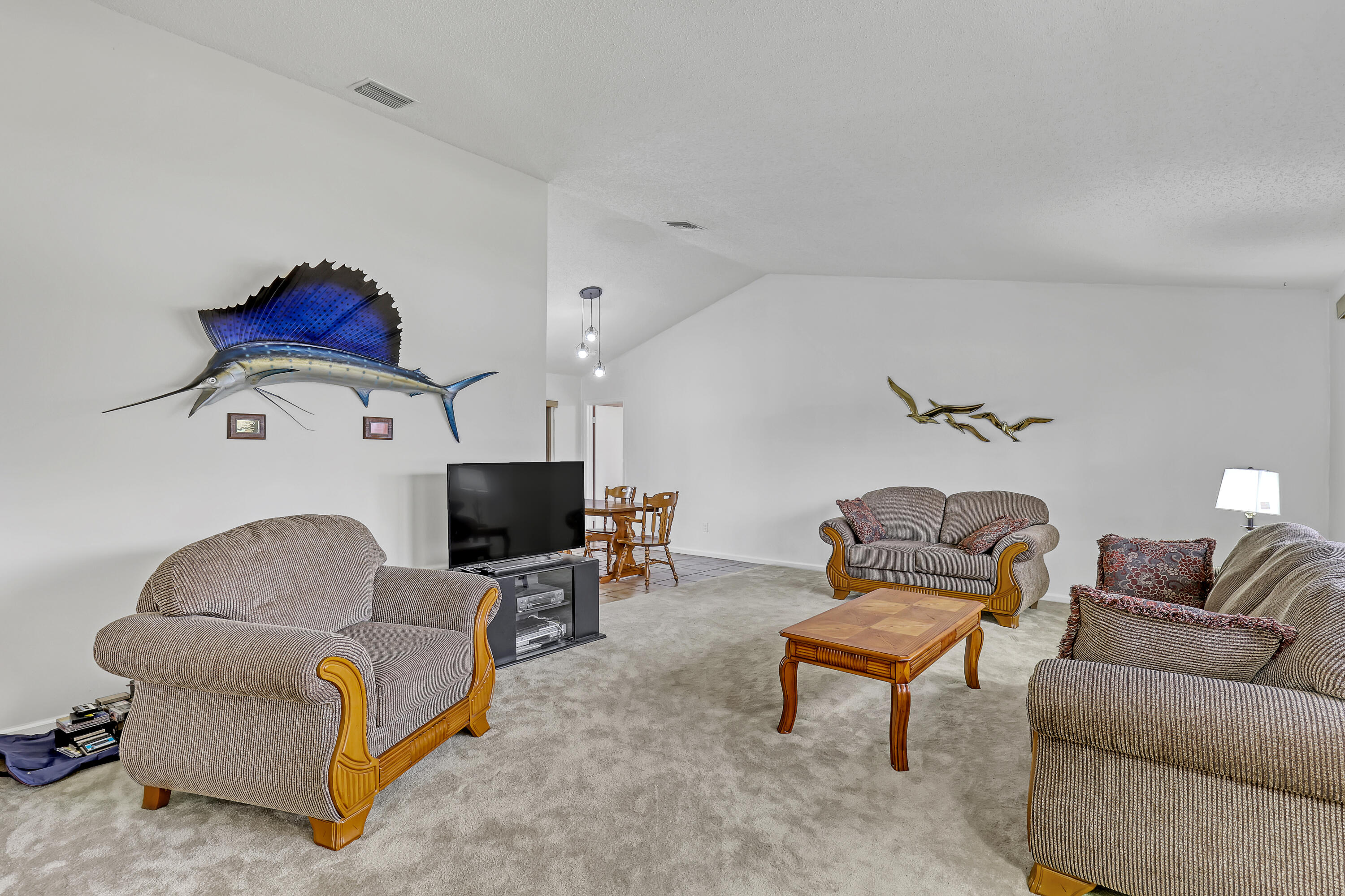 359 La Mancha Avenue