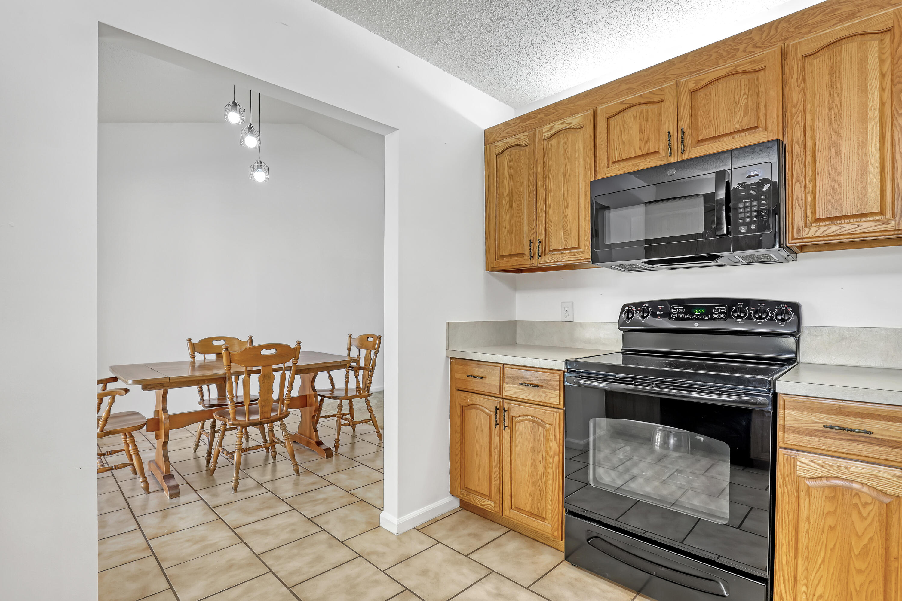 359 La Mancha Avenue