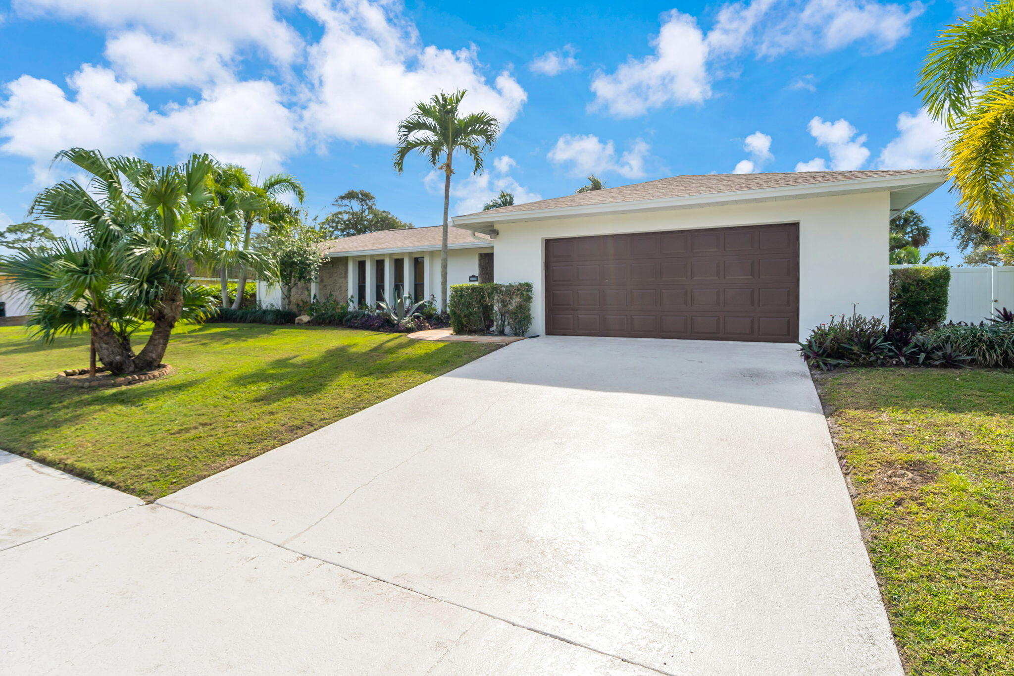 7314 Oakmont Drive