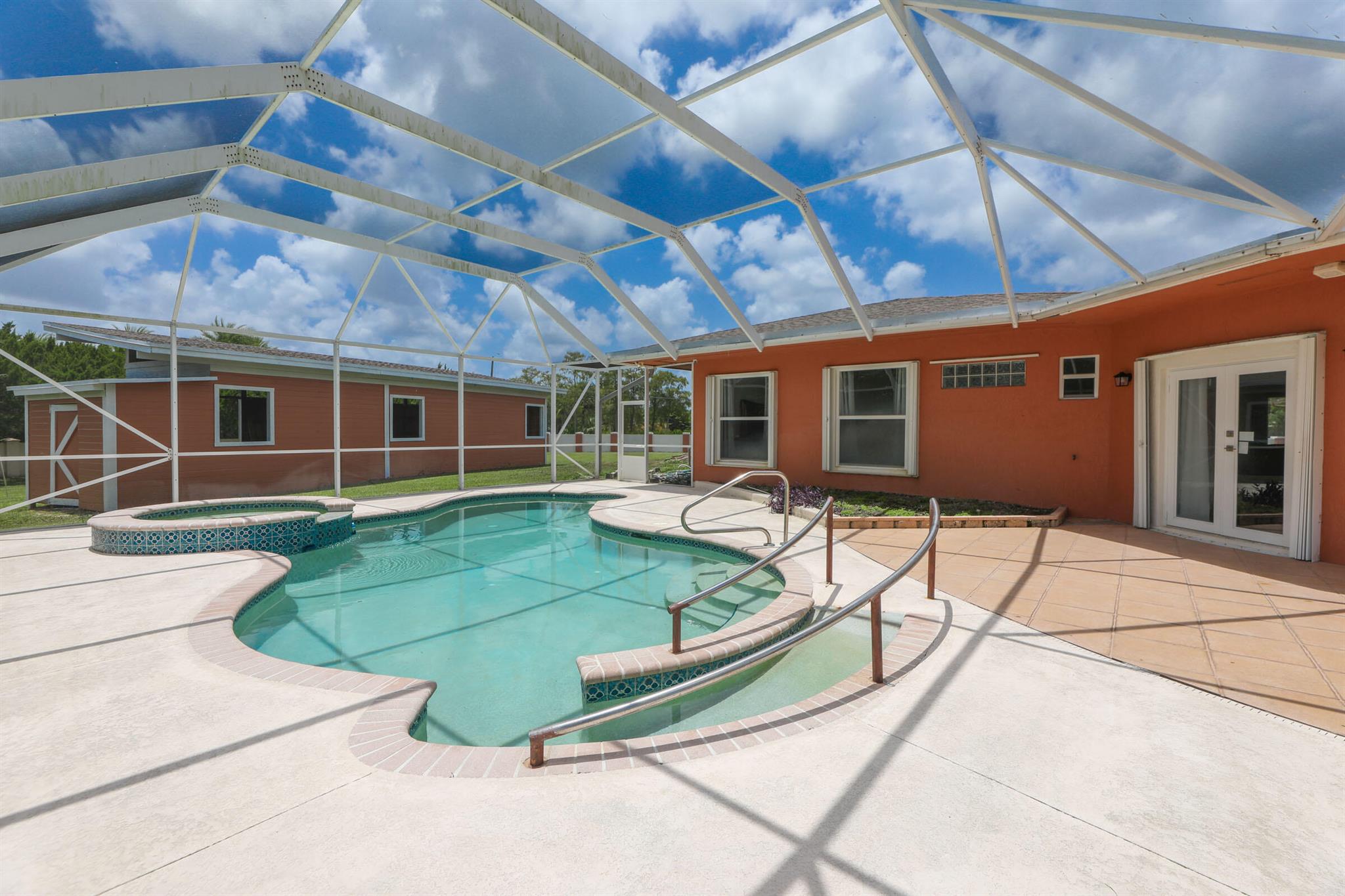 7600 NW 82nd Terrace