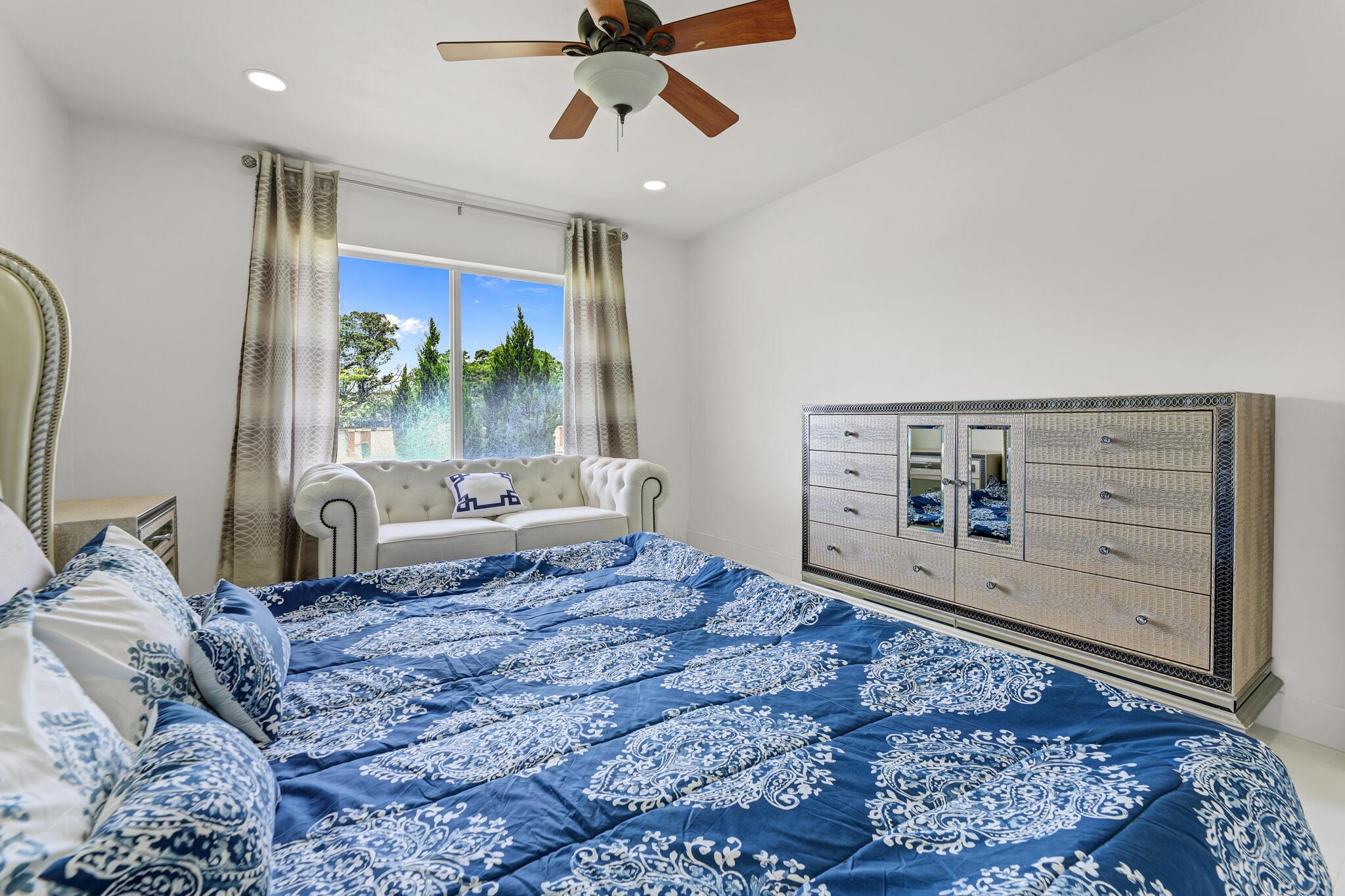 7600 NW 82nd Terrace