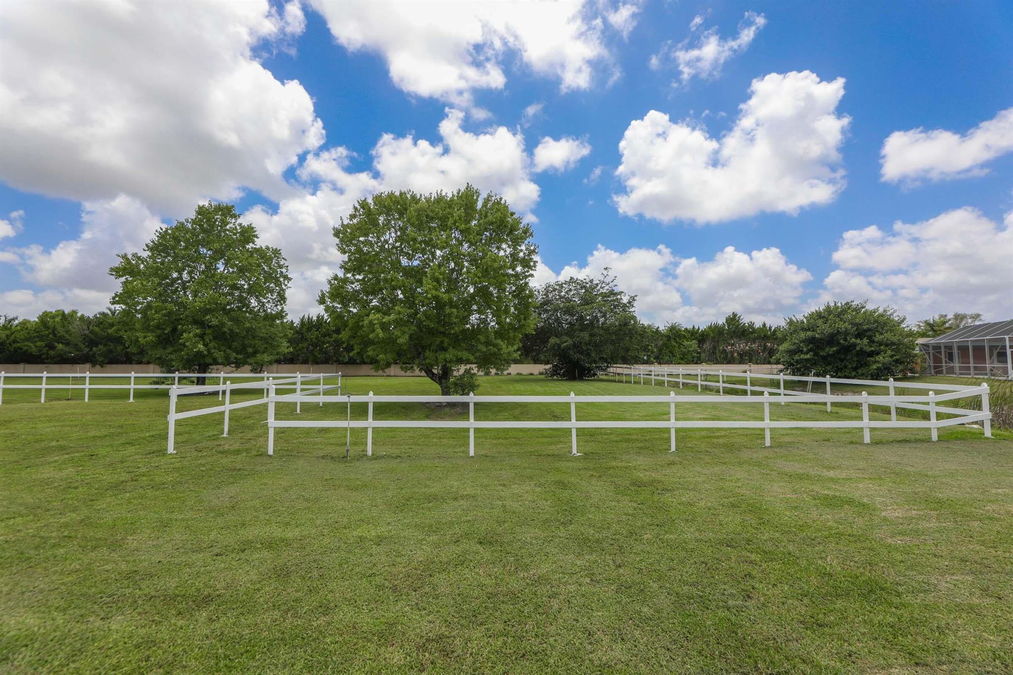 7600 NW 82nd Terrace