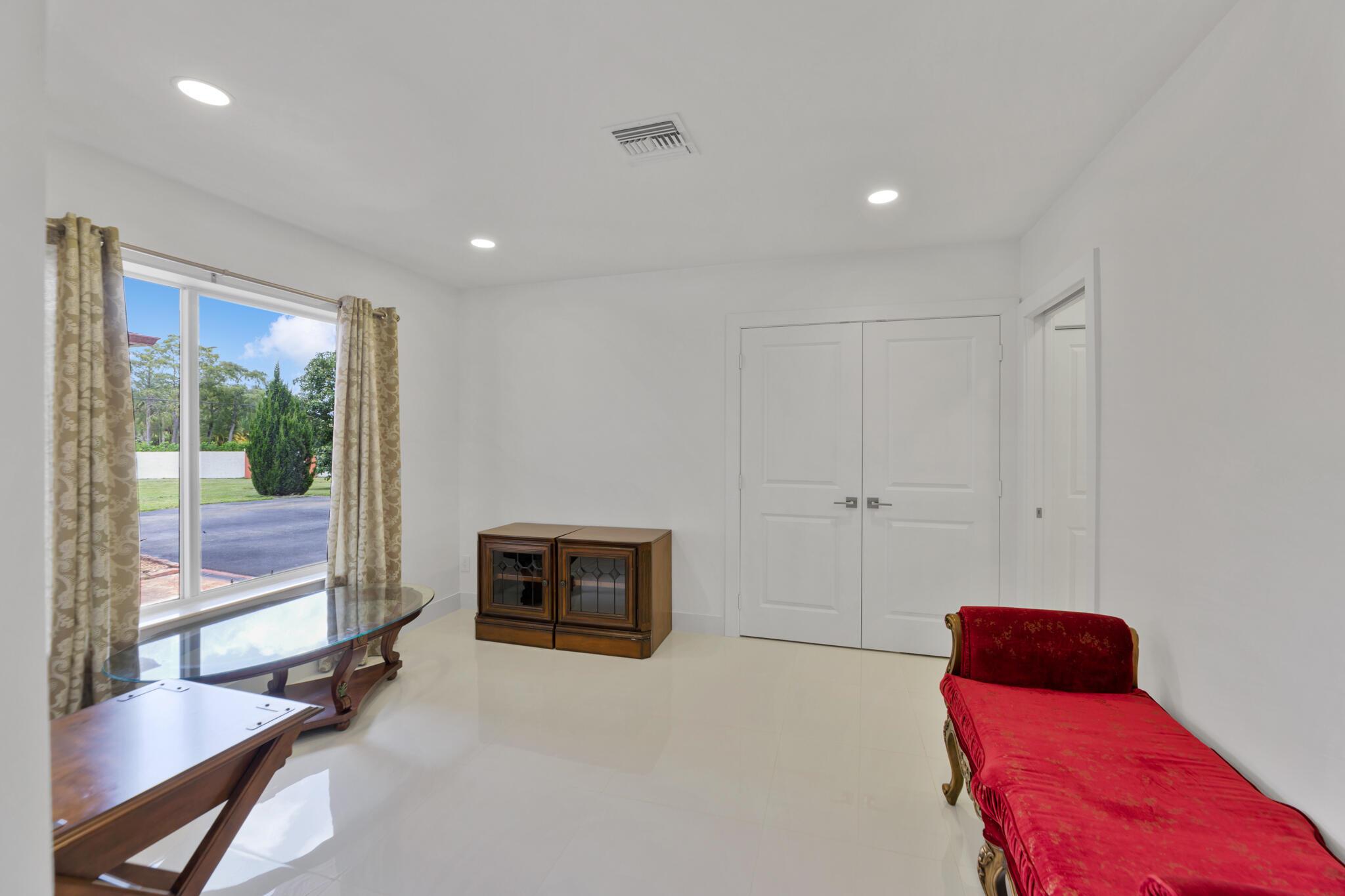 7600 NW 82nd Terrace