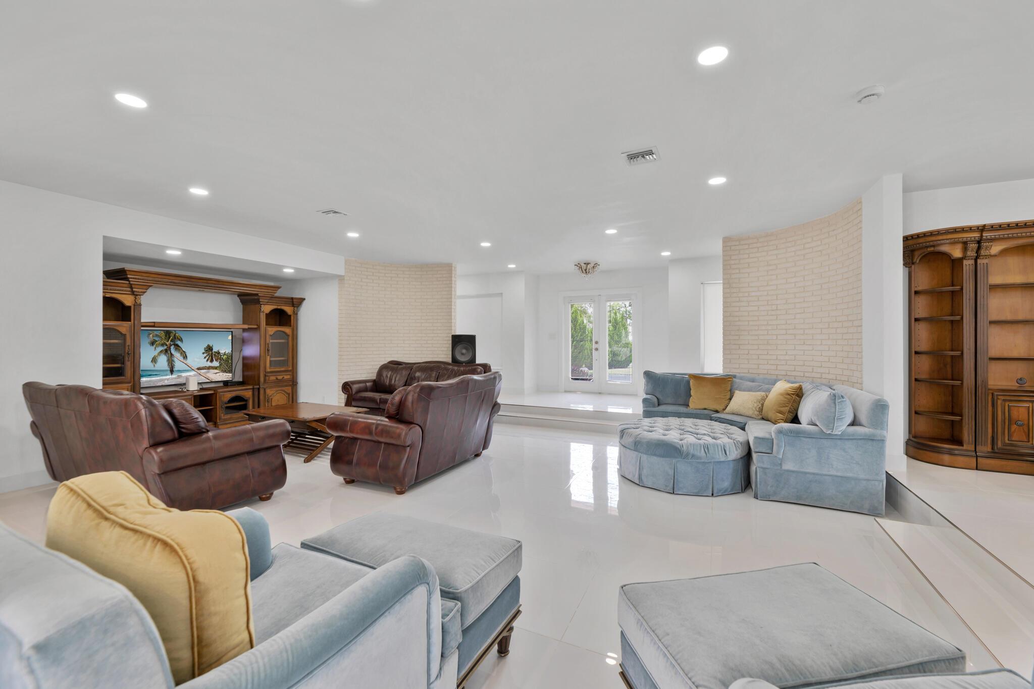 7600 NW 82nd Terrace