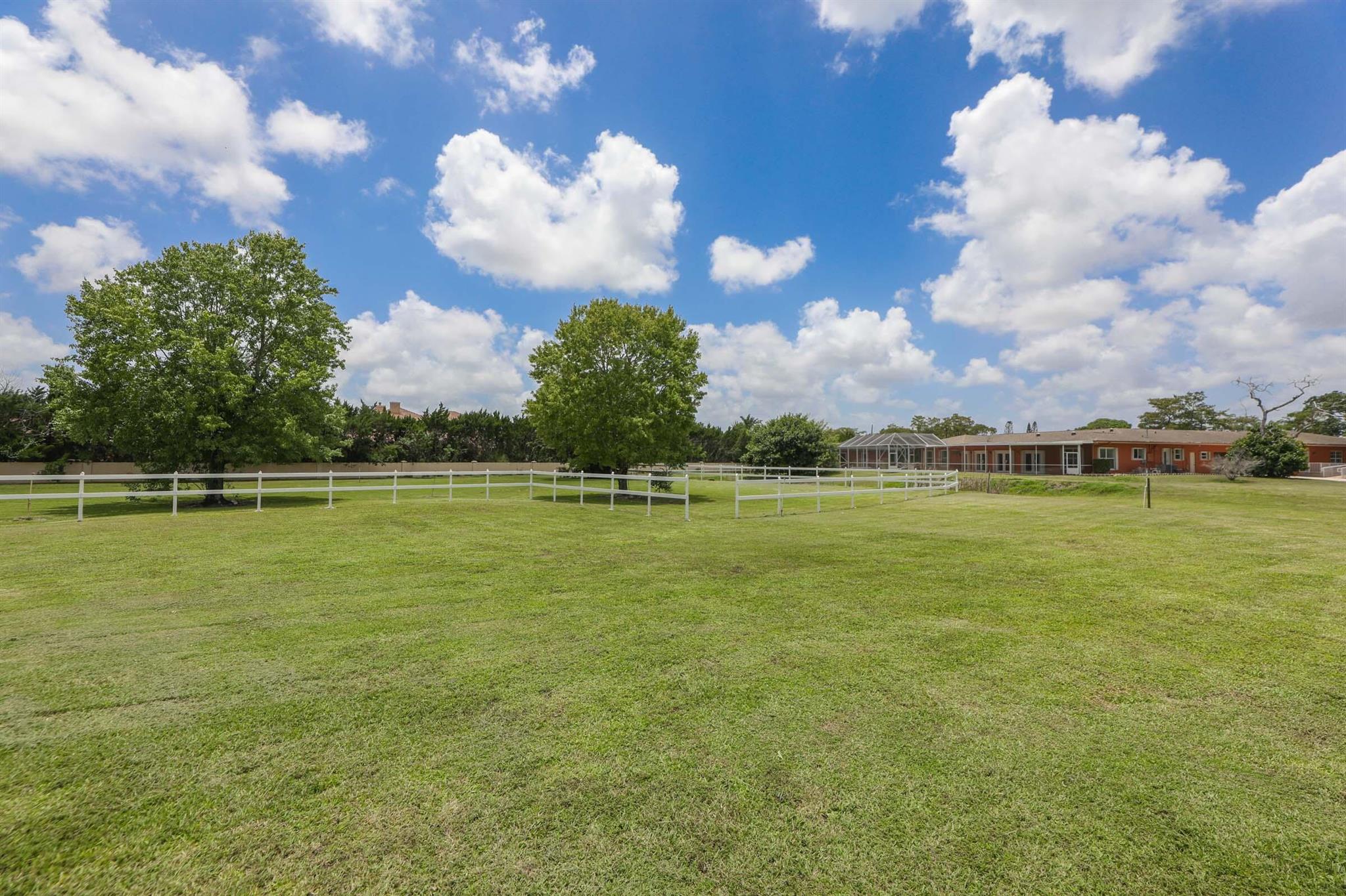 7600 NW 82nd Terrace