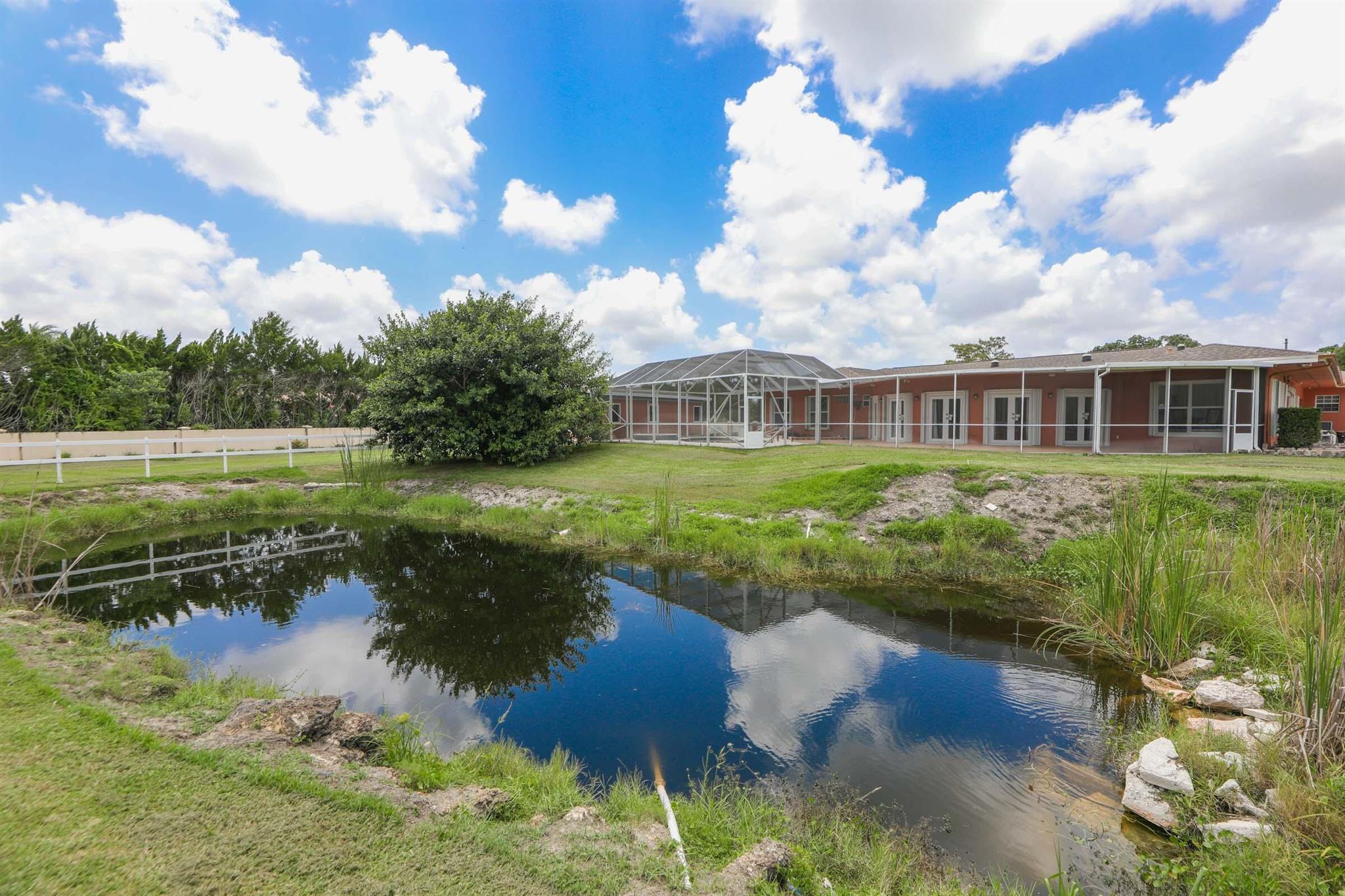 7600 NW 82nd Terrace