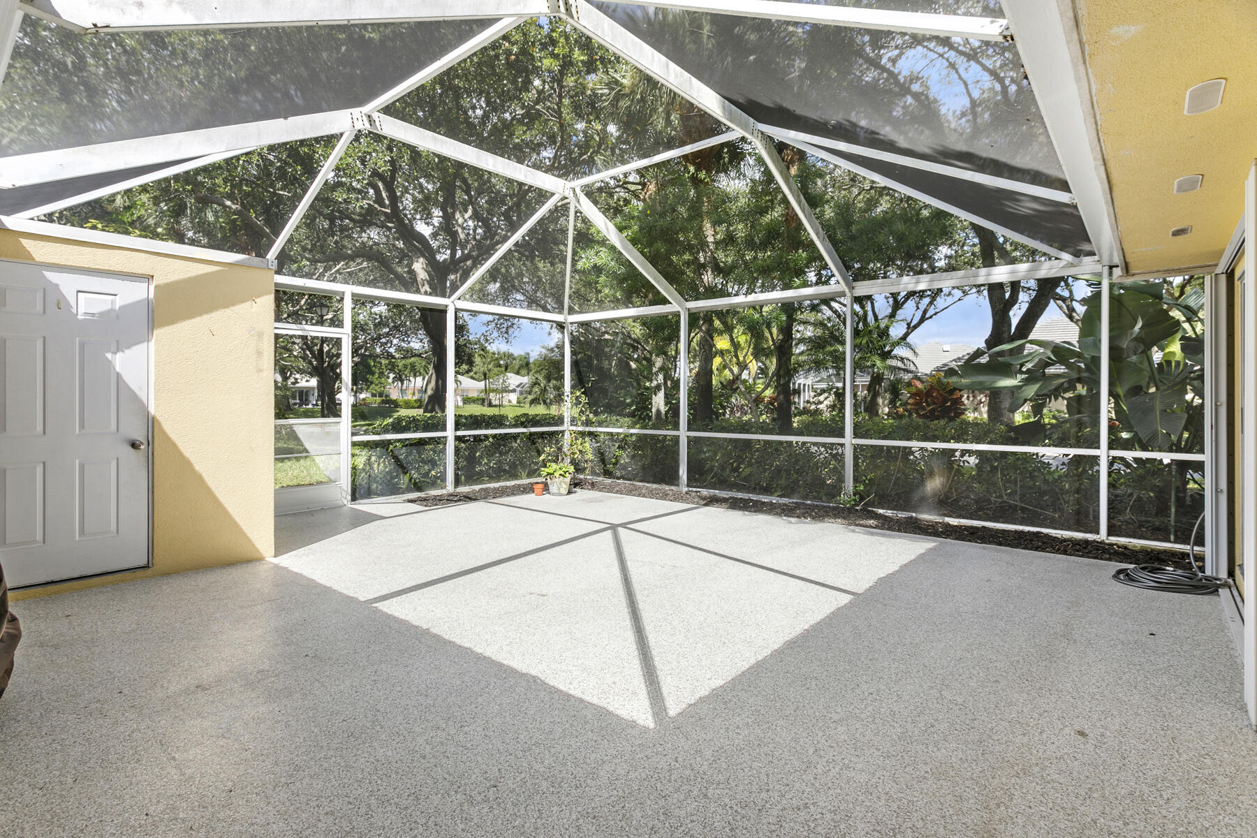 2901 Lakemont Court