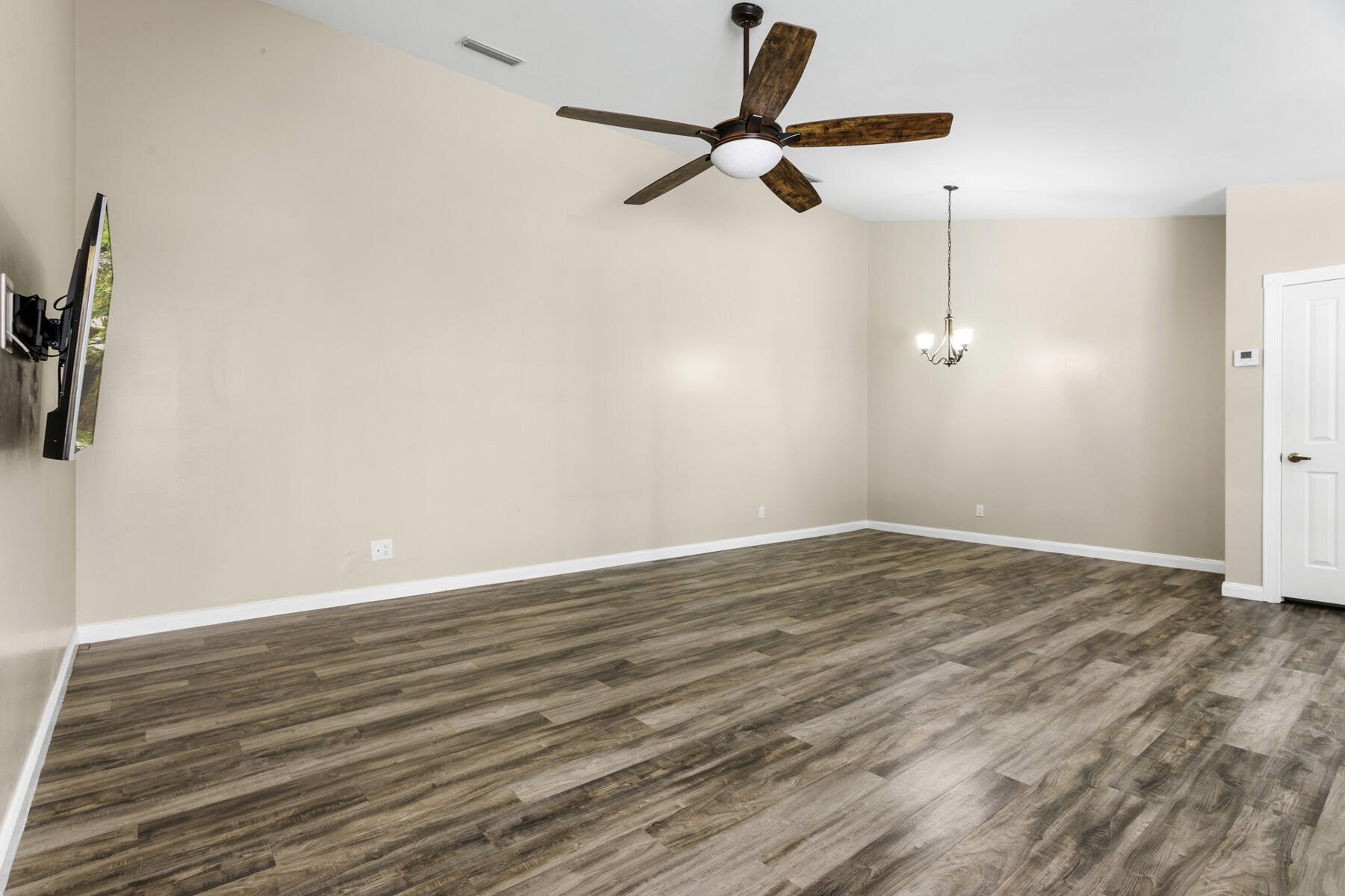 2901 Lakemont Court