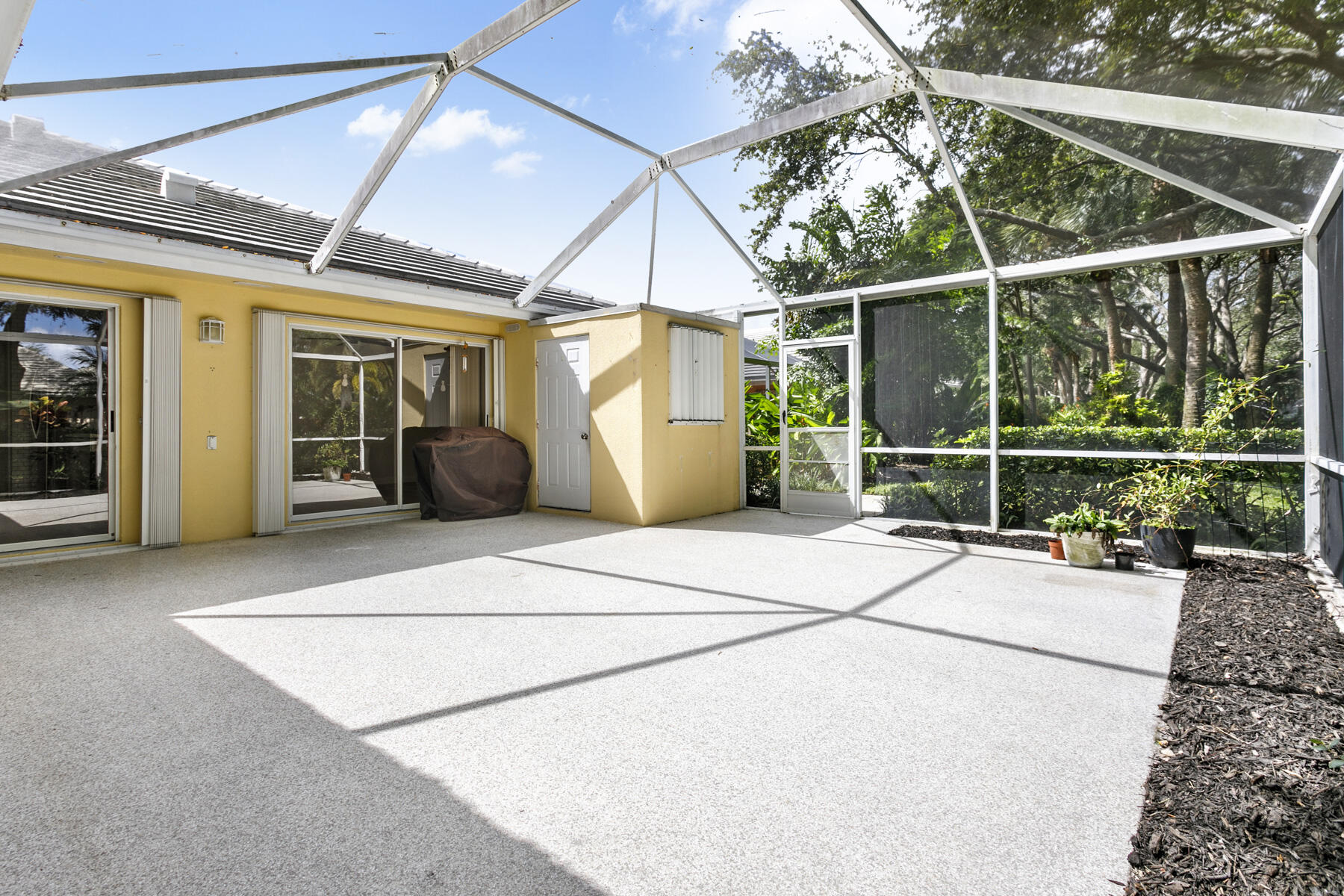 2901 Lakemont Court