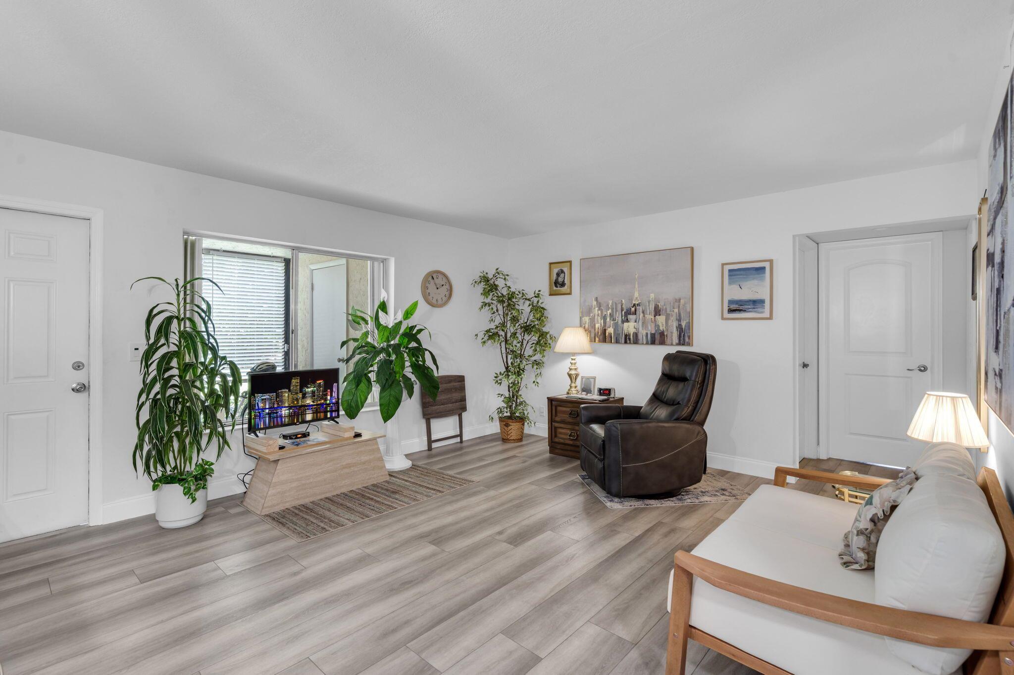 312 Knotty Pine Circle C-1