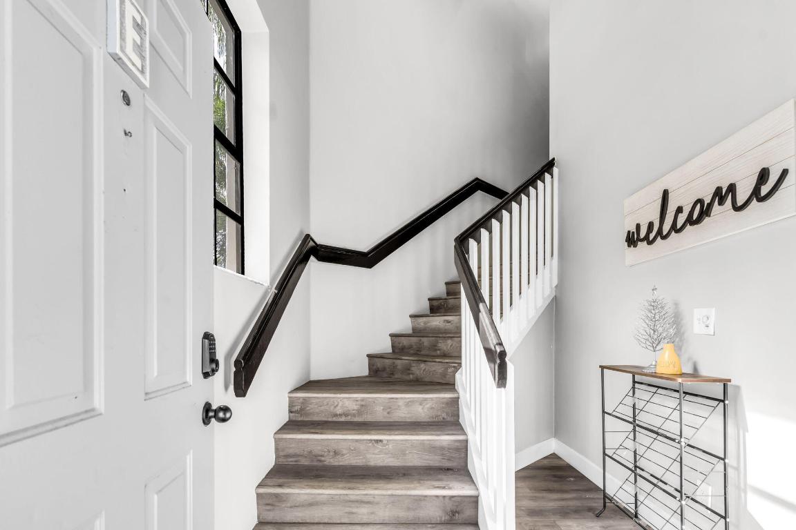 5390 Venetia Court E