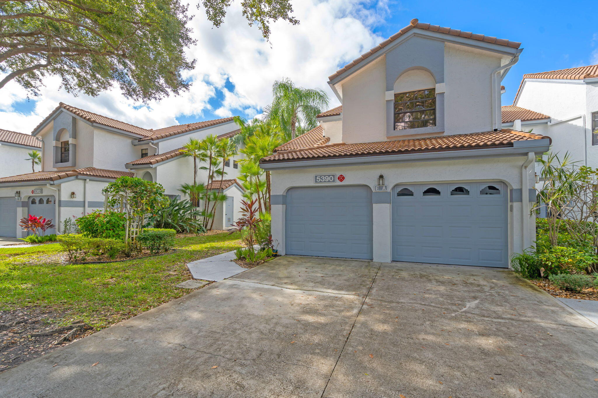 5390 Venetia Court E