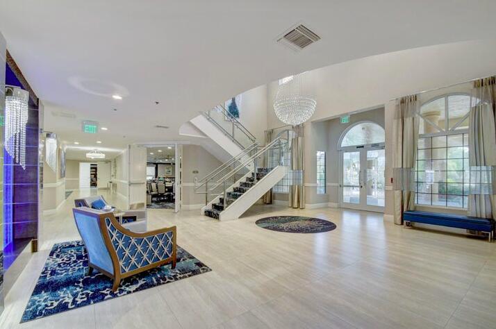 5390 Venetia Court E