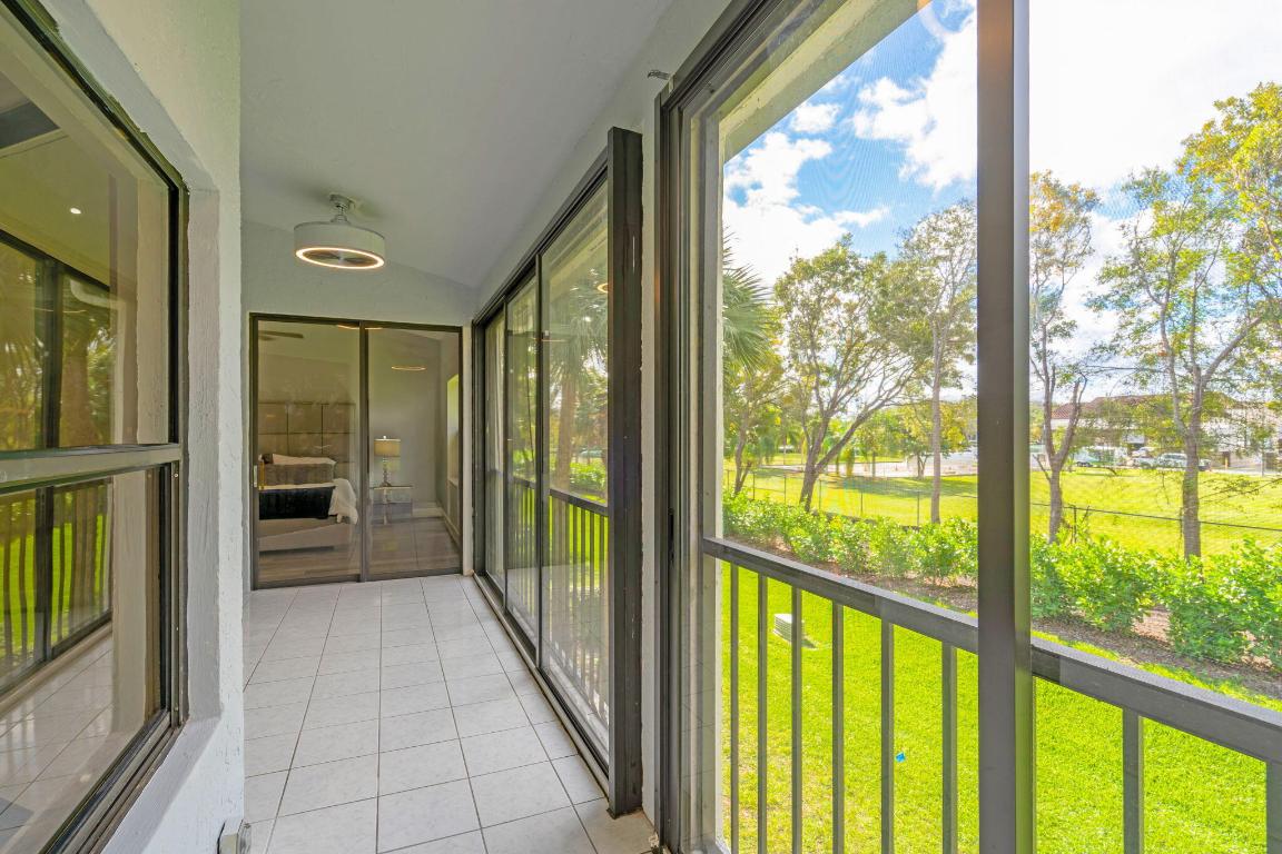 5390 Venetia Court E