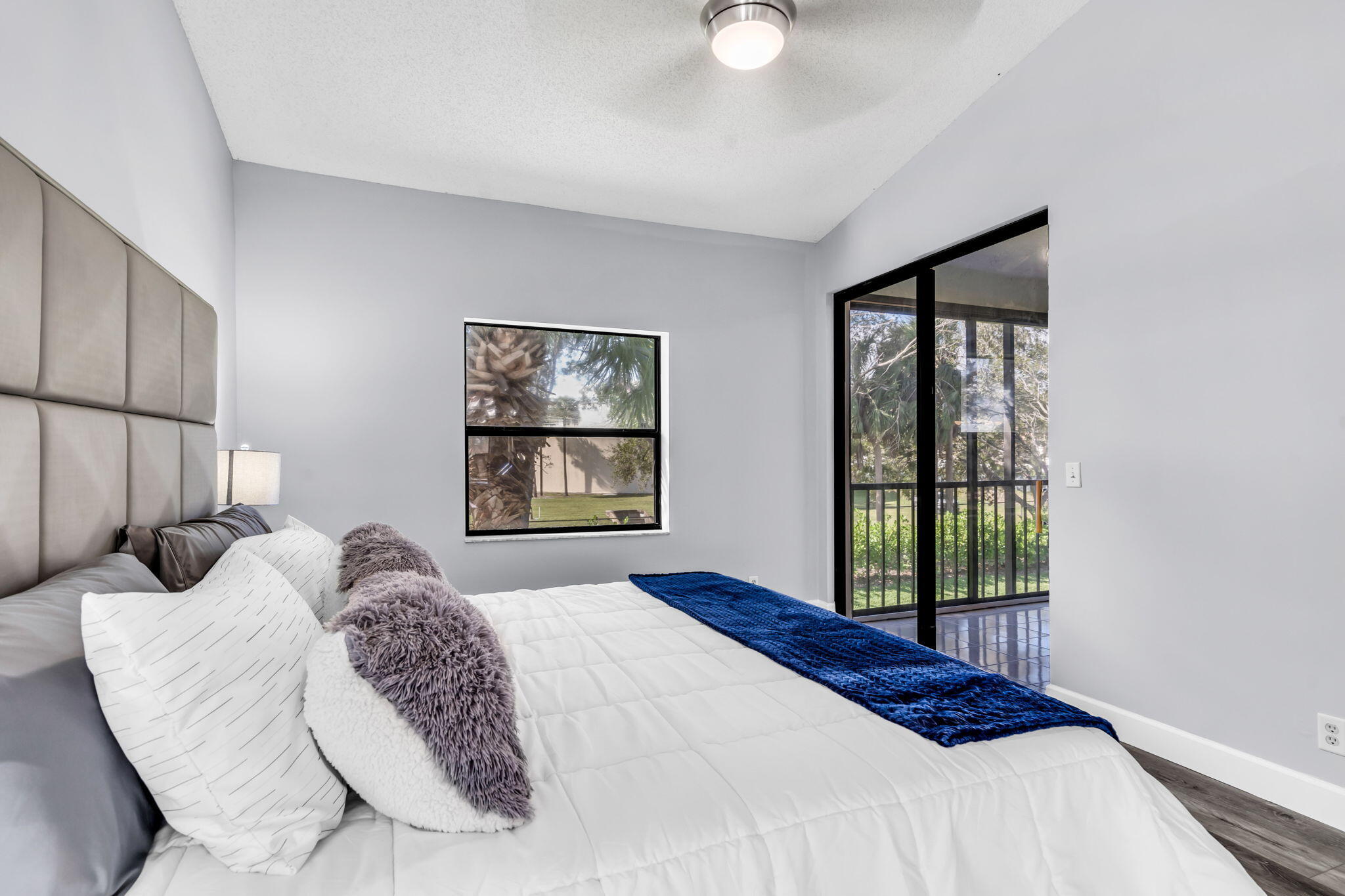 5390 Venetia Court E