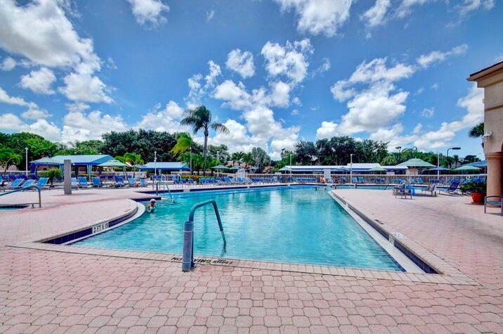 5390 Venetia Court E