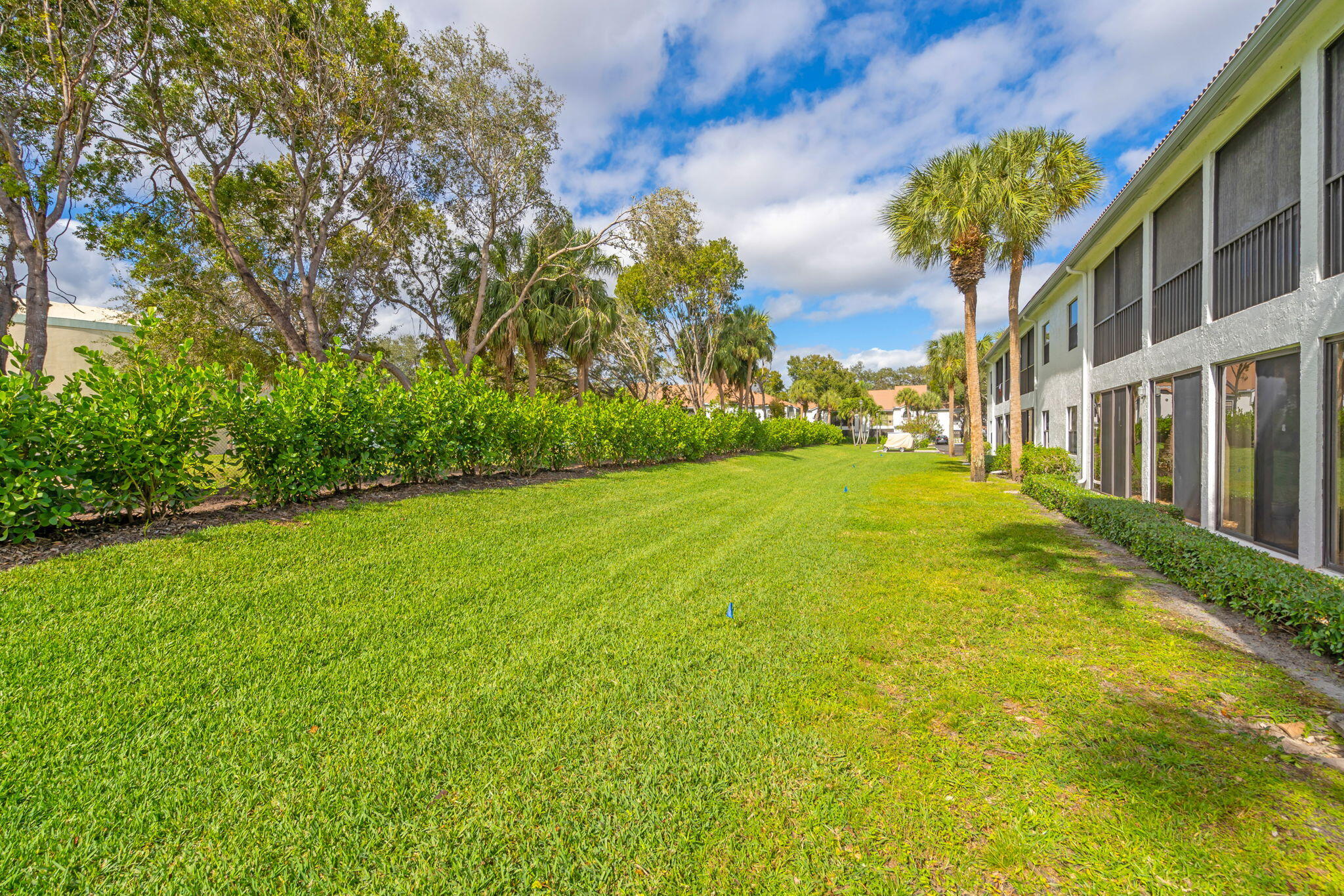 5390 Venetia Court E