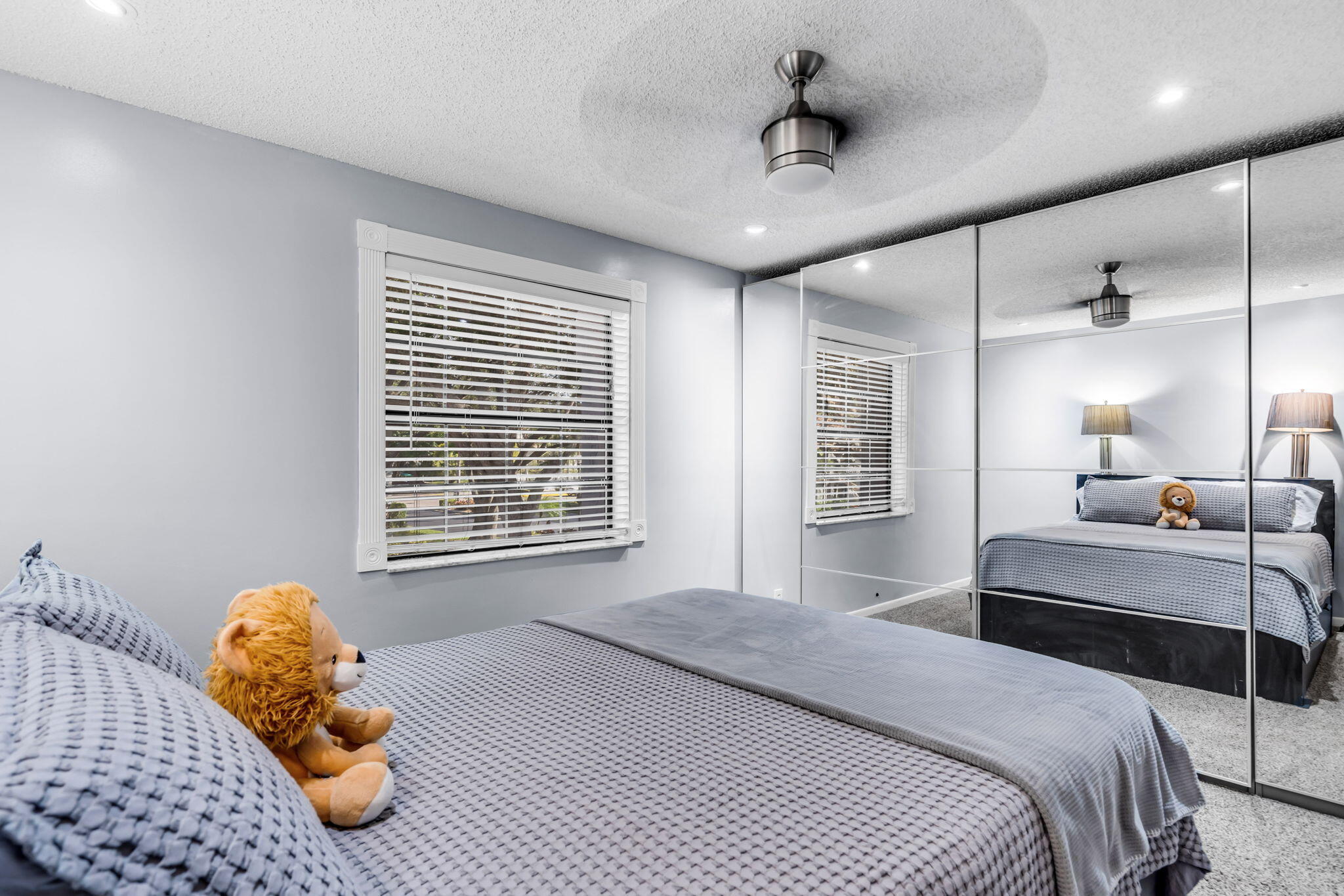 5390 Venetia Court E