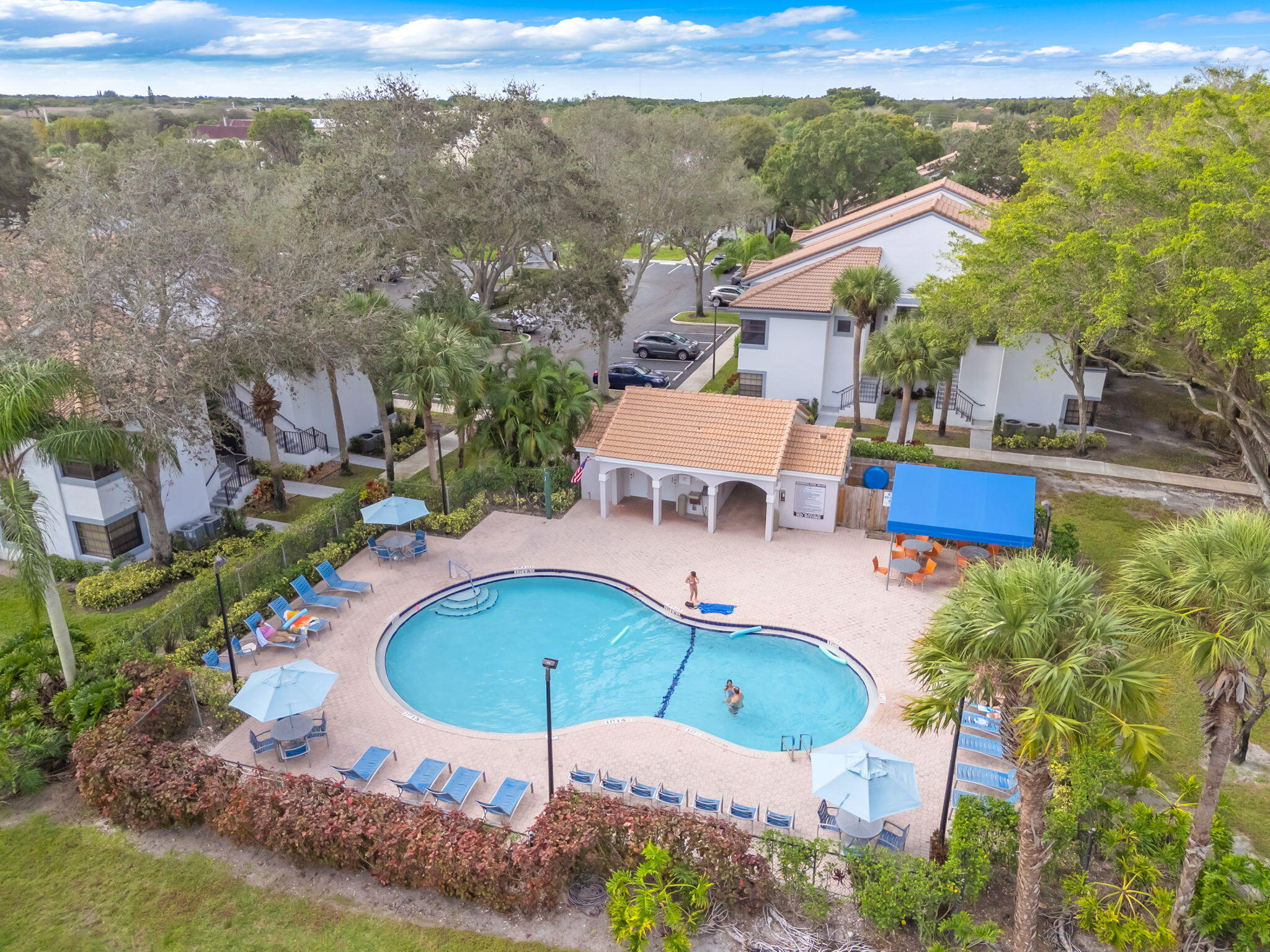 5390 Venetia Court E