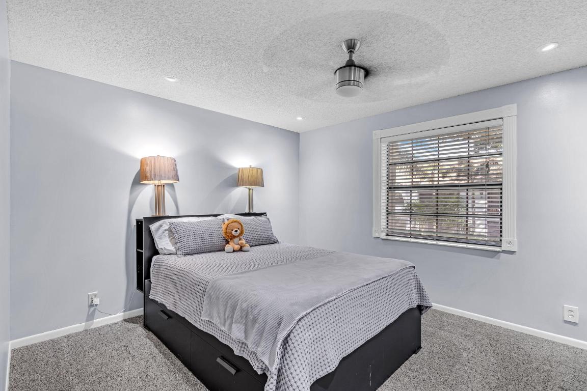 5390 Venetia Court E