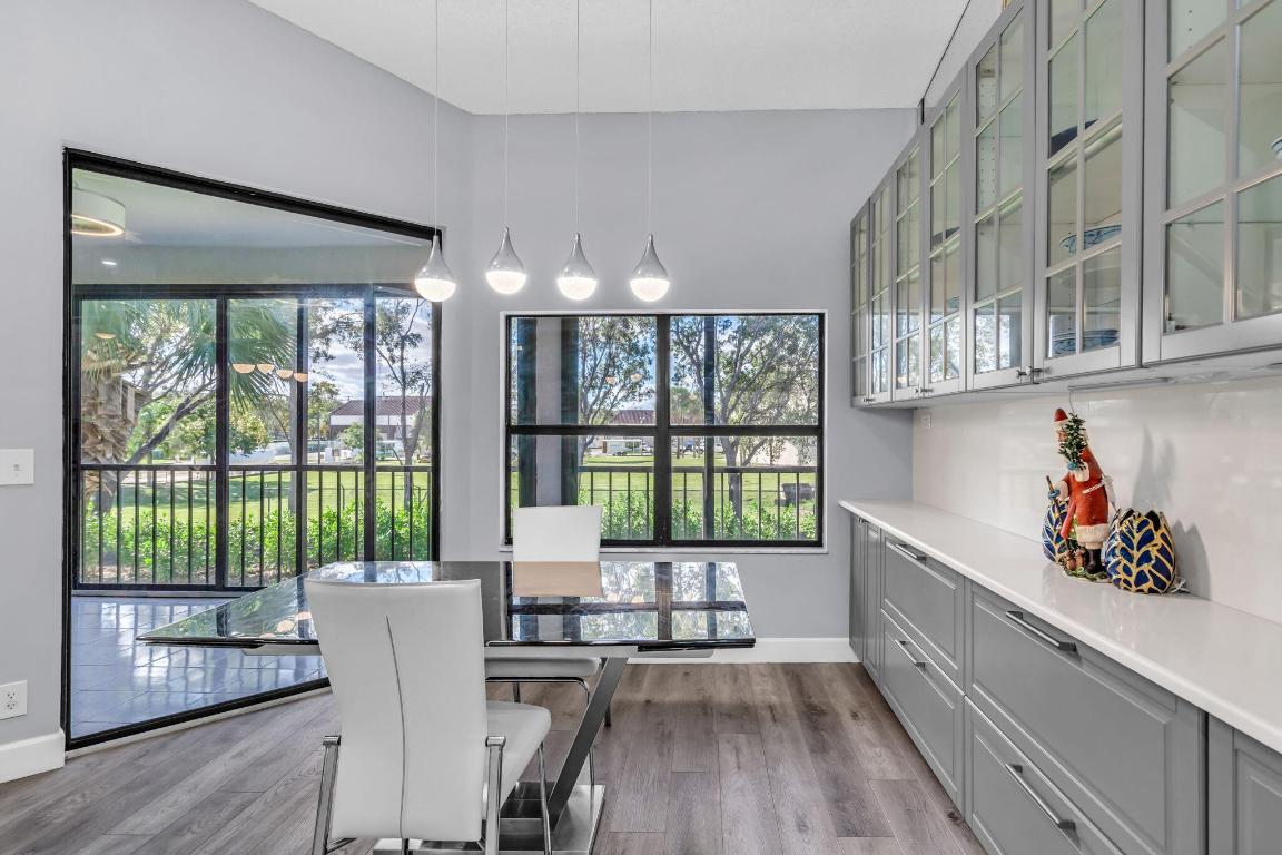 5390 Venetia Court E