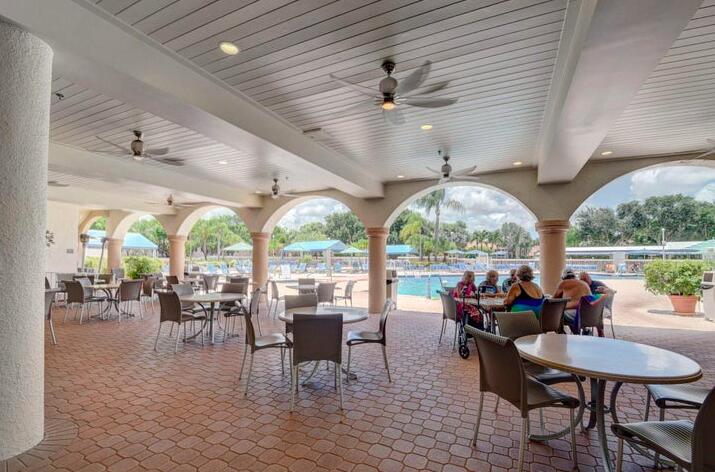 5390 Venetia Court E