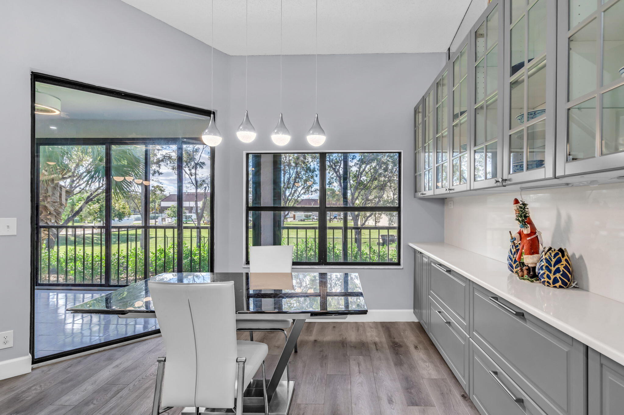 5390 Venetia Court E