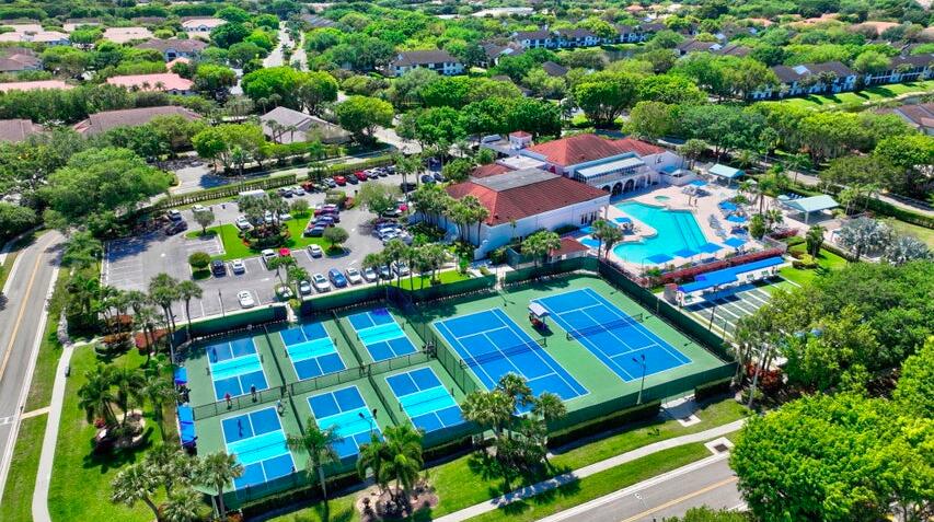 5390 Venetia Court E