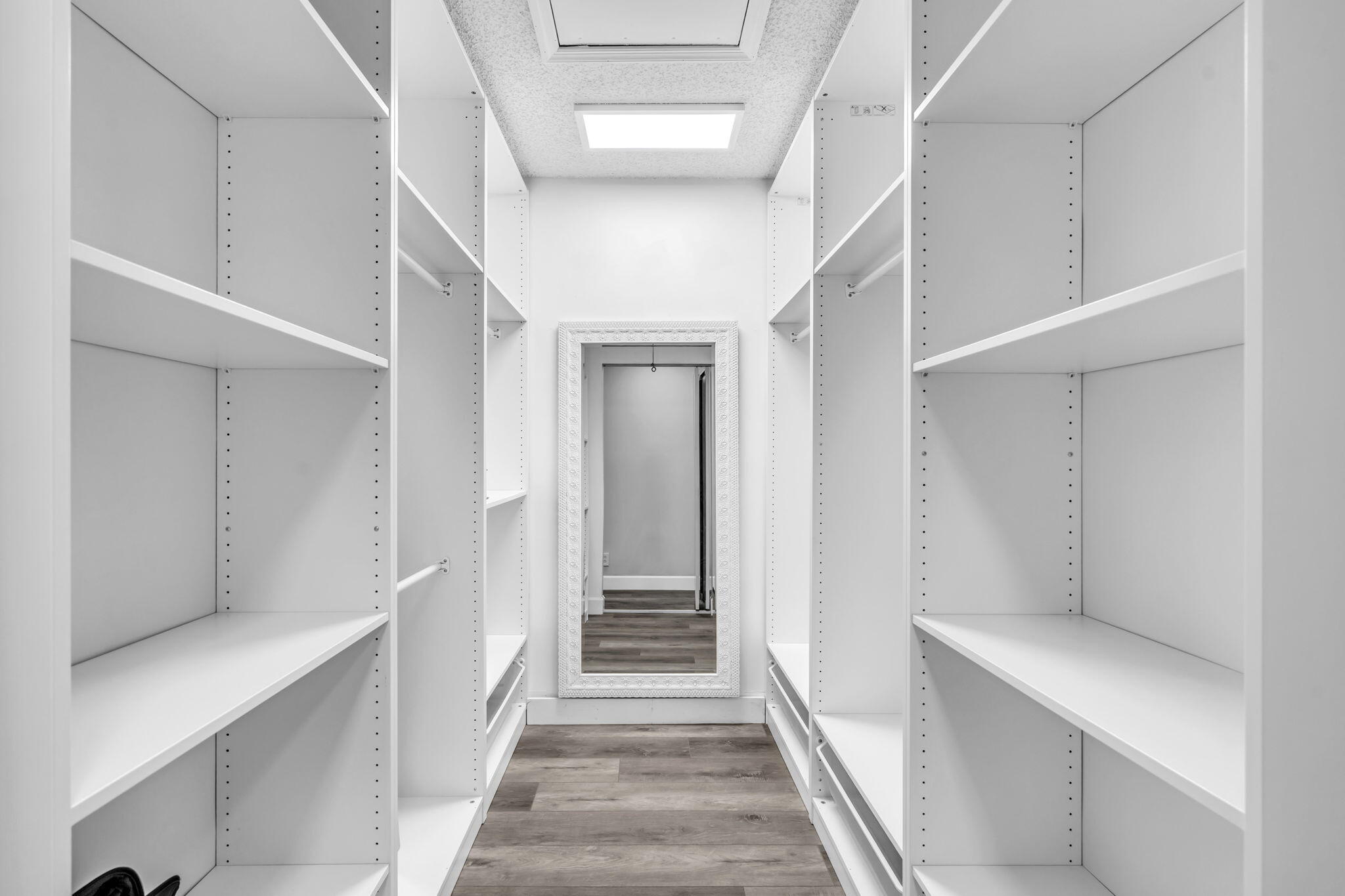 5390 Venetia Court E