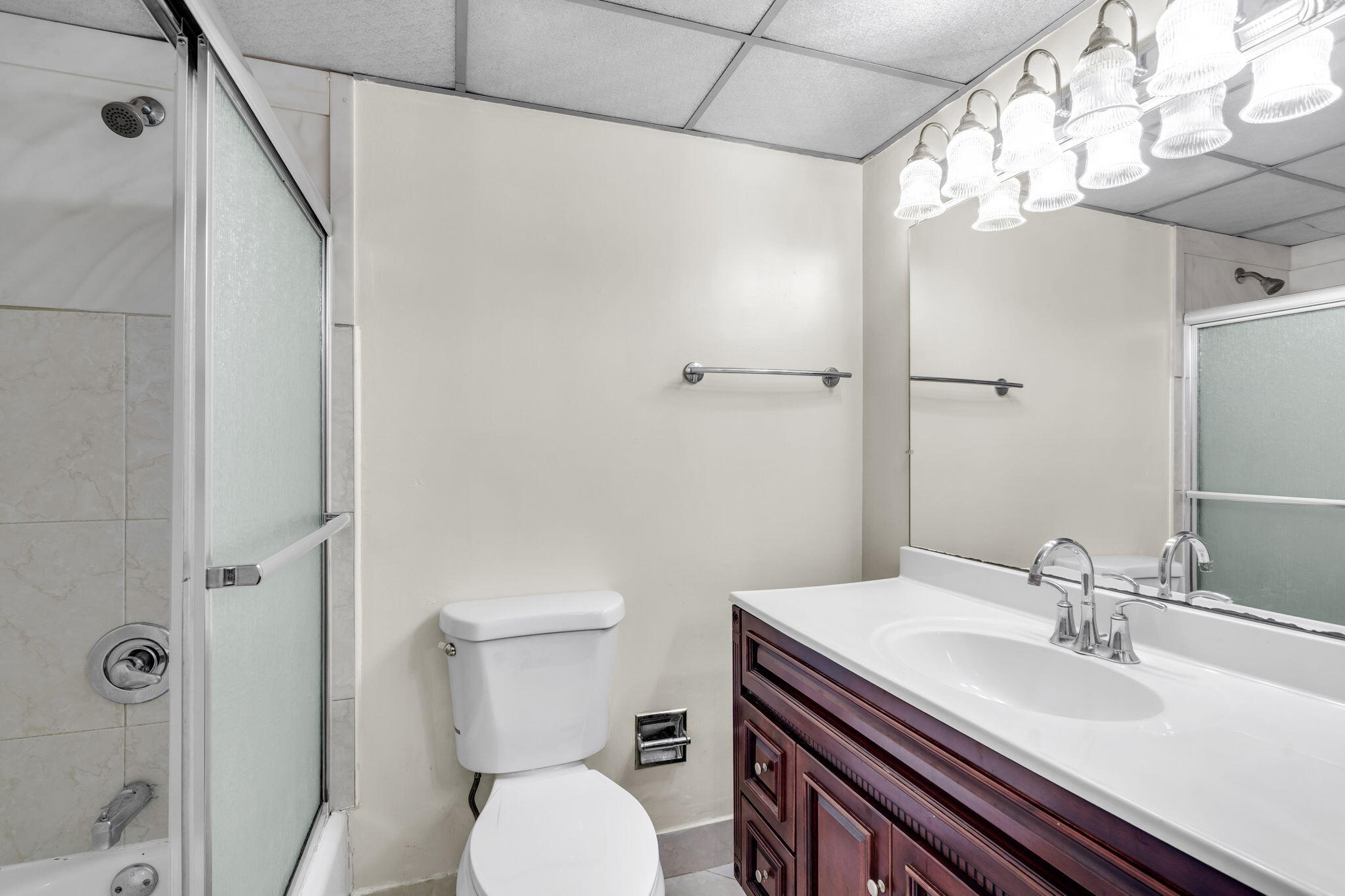 5900 NW 44th Street 106