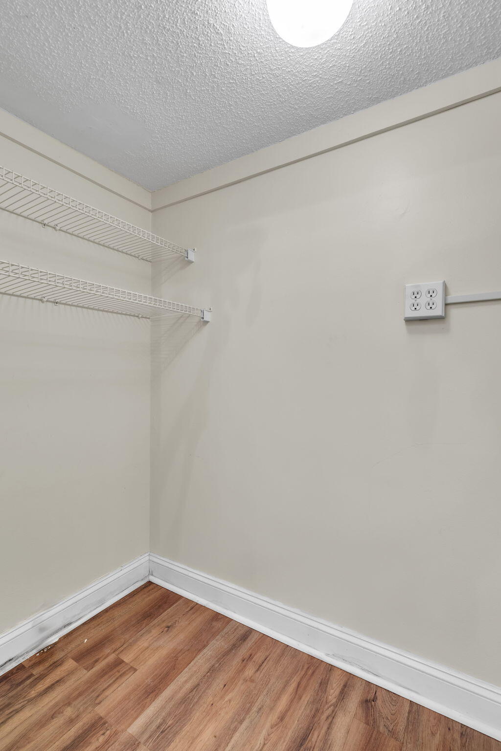 5900 NW 44th Street 106