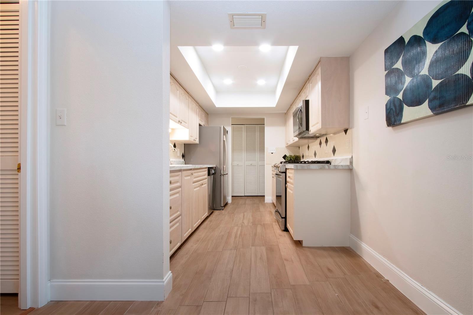 7213 LAS CASAS DR